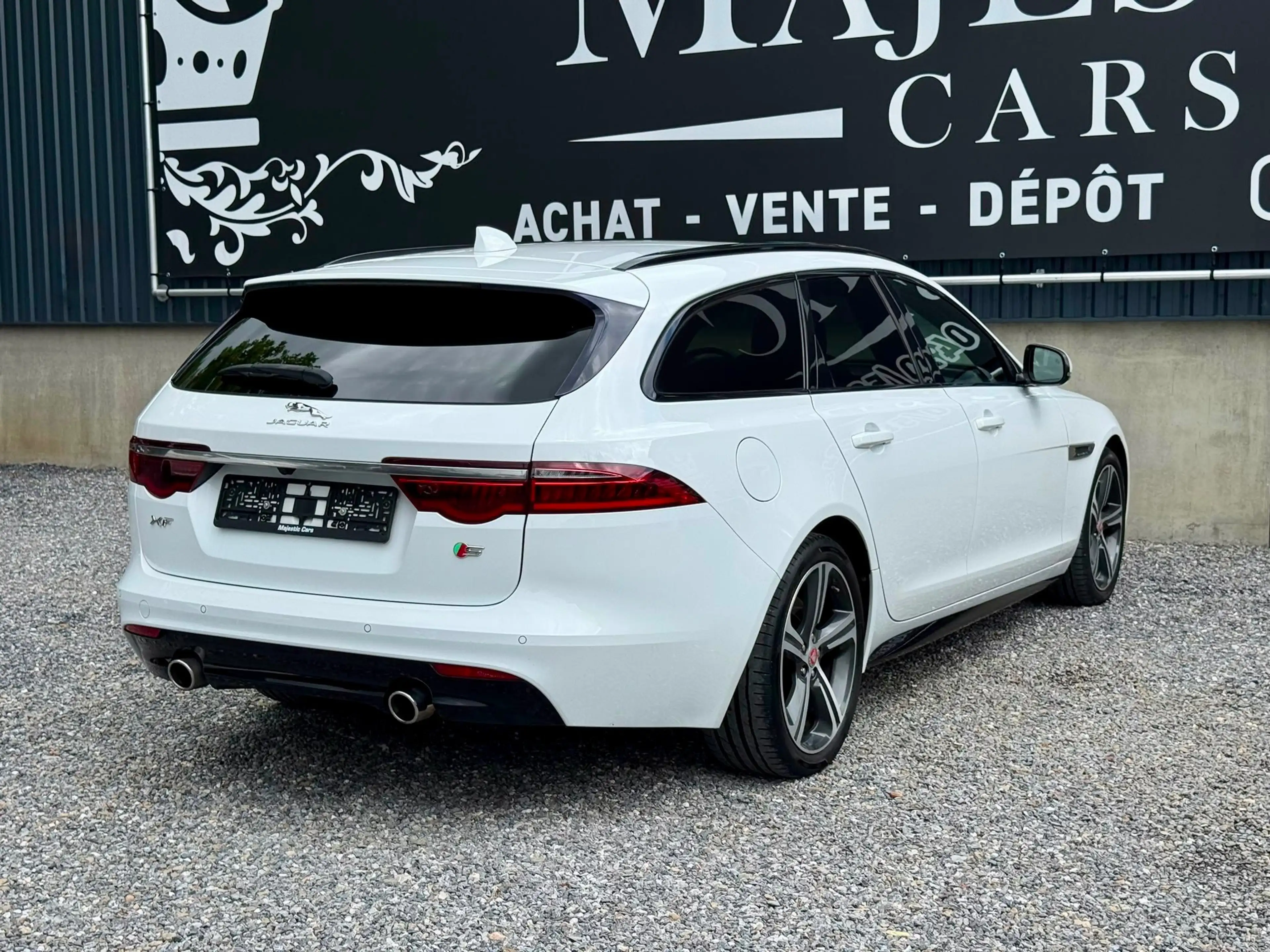 Jaguar XF XF Sportbrake 3.0 D V6 S First Édition Utilitaire — photo 3