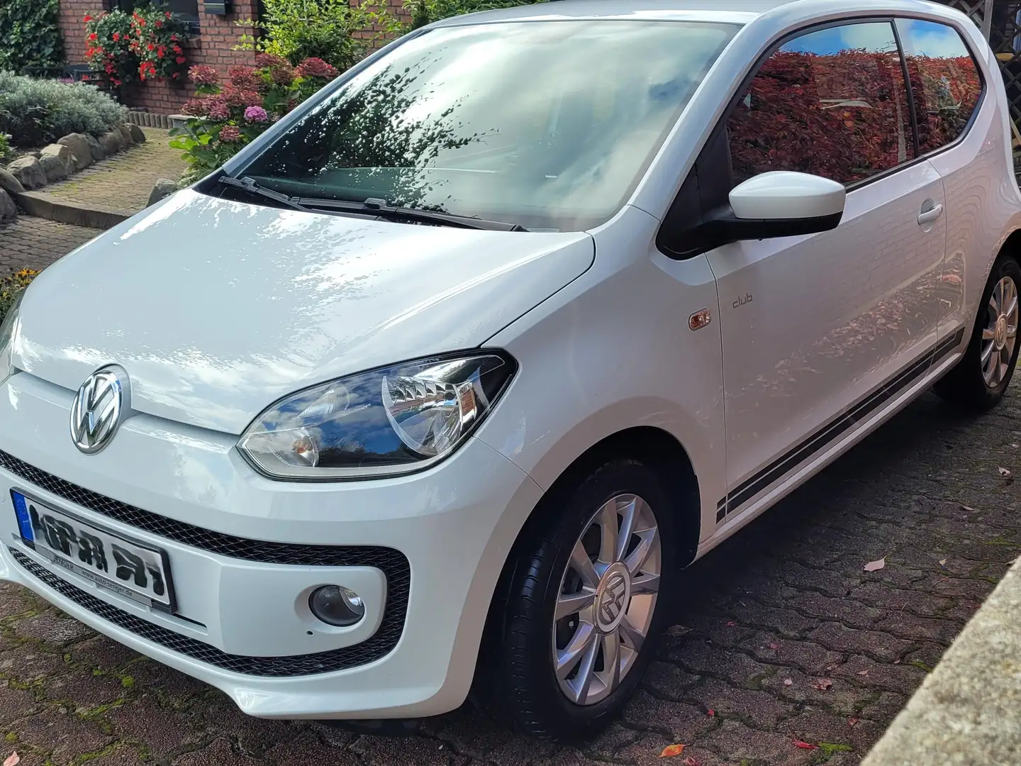 Volkswagen up! club up! Navi-Klima *TÜV + Inspek. NEU * Weiß - 1