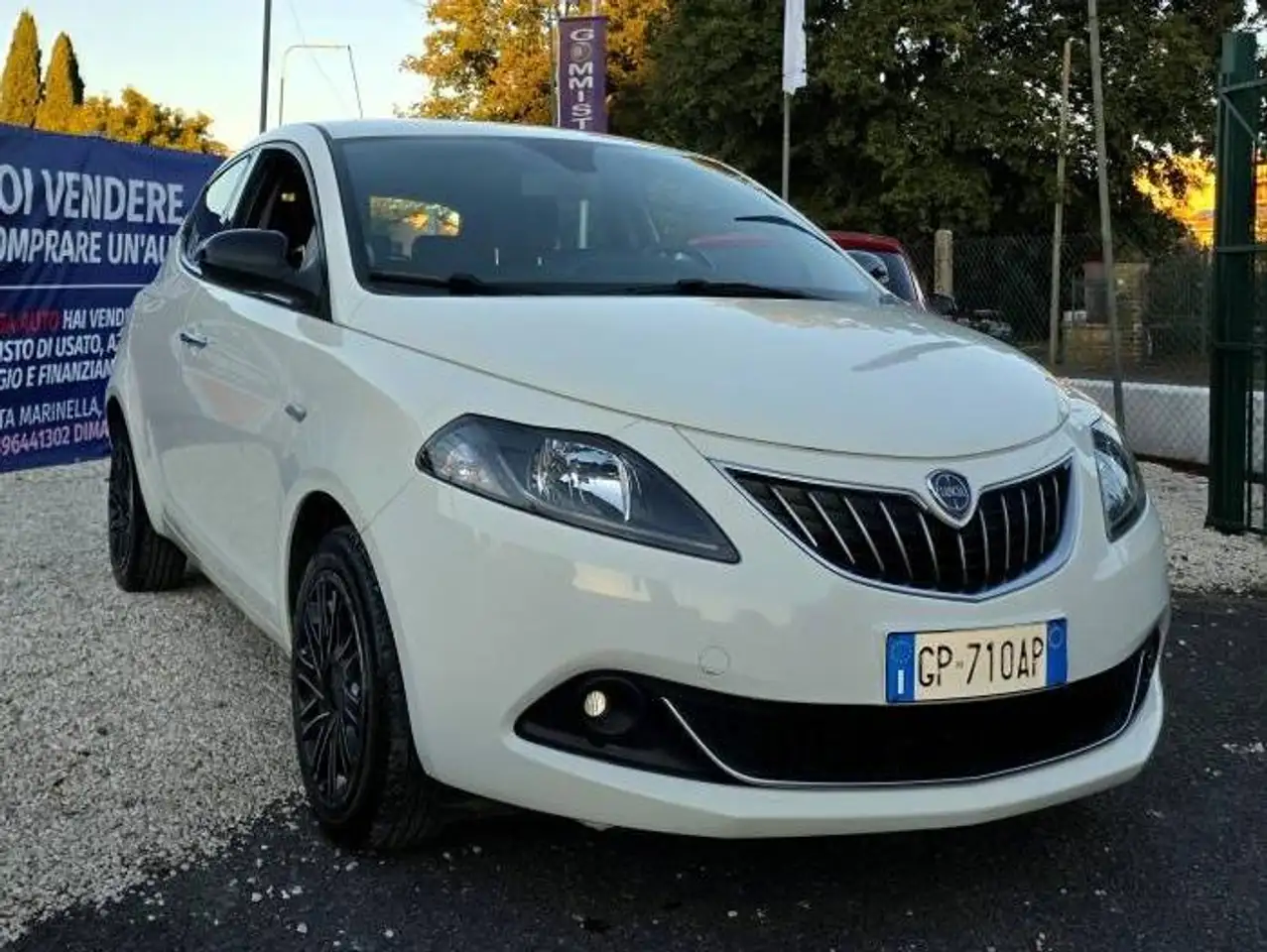 Lancia Ypsilon