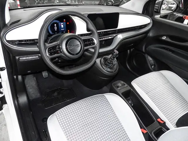 Fiat 500c view 5