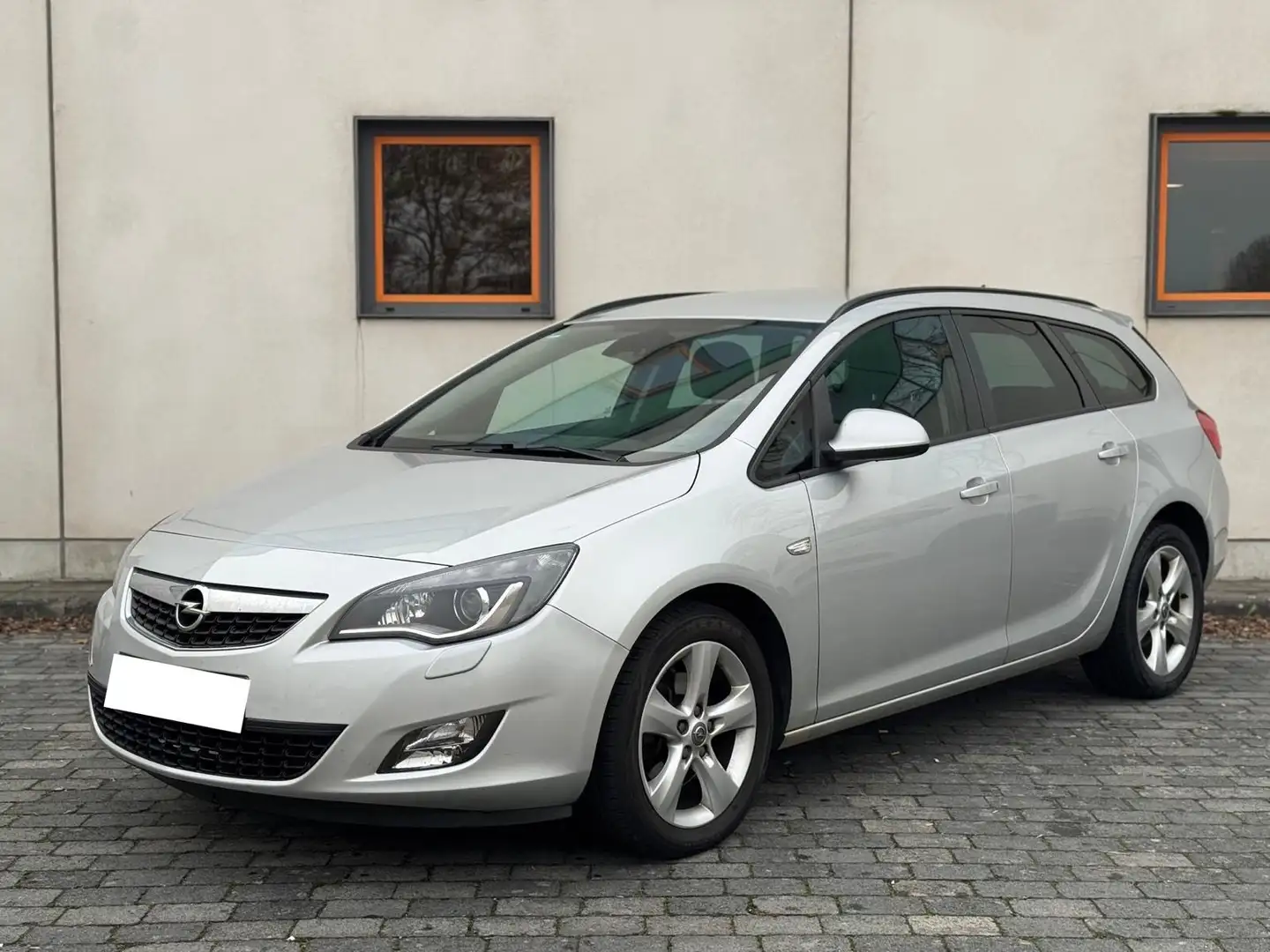 Opel Astra Astra 2.0 CDTI DPF Sports Tourer Design Edition Silber - 1