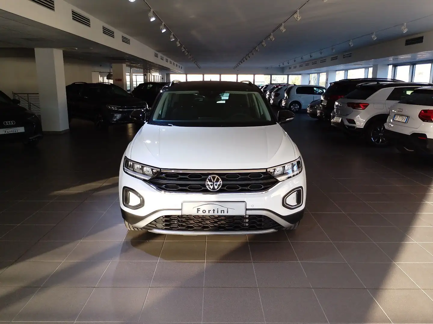 Volkswagen T-Roc 1.5 TSI ACT Life Bianco - 2