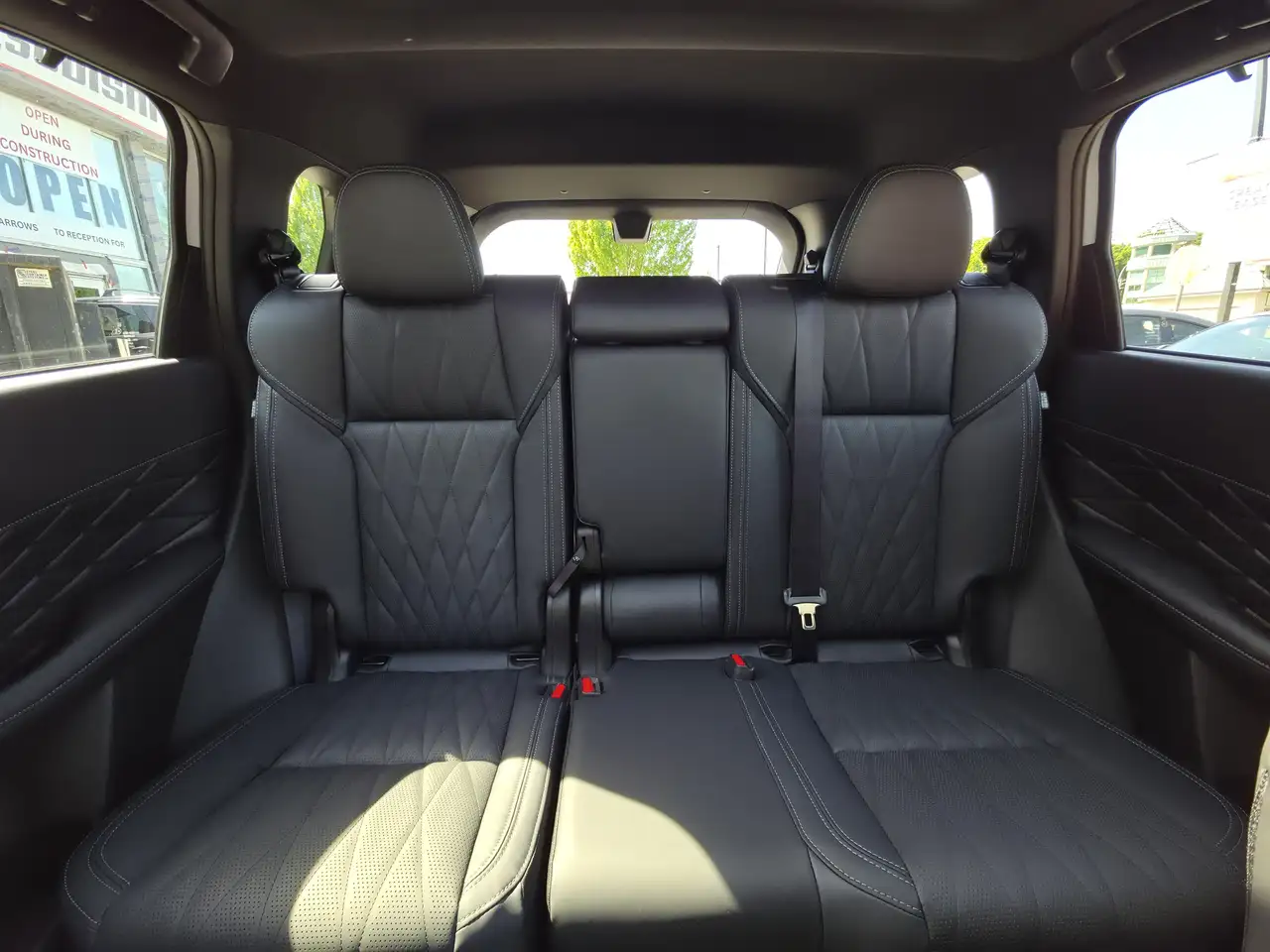Mitsubishi Outlander снимка Mitsubishi Outlander