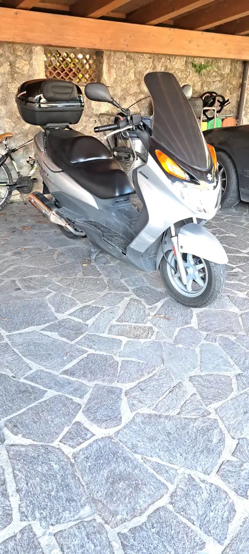 Suzuki Burgman 150 - 2