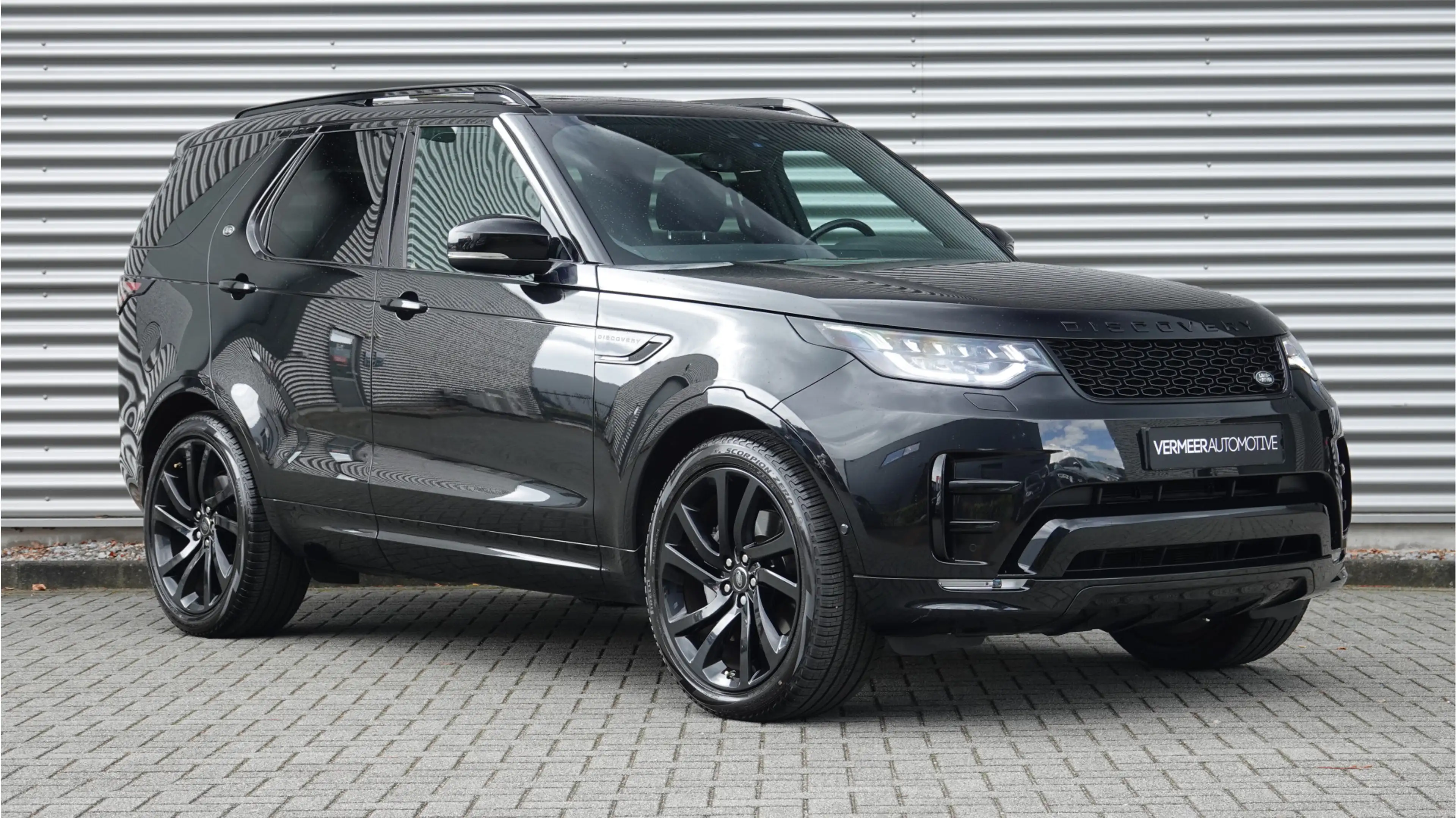 Land Rover Discovery 3.0 Sd6 Landmark Edition 7p. Black Optik | Panoram — photo 3