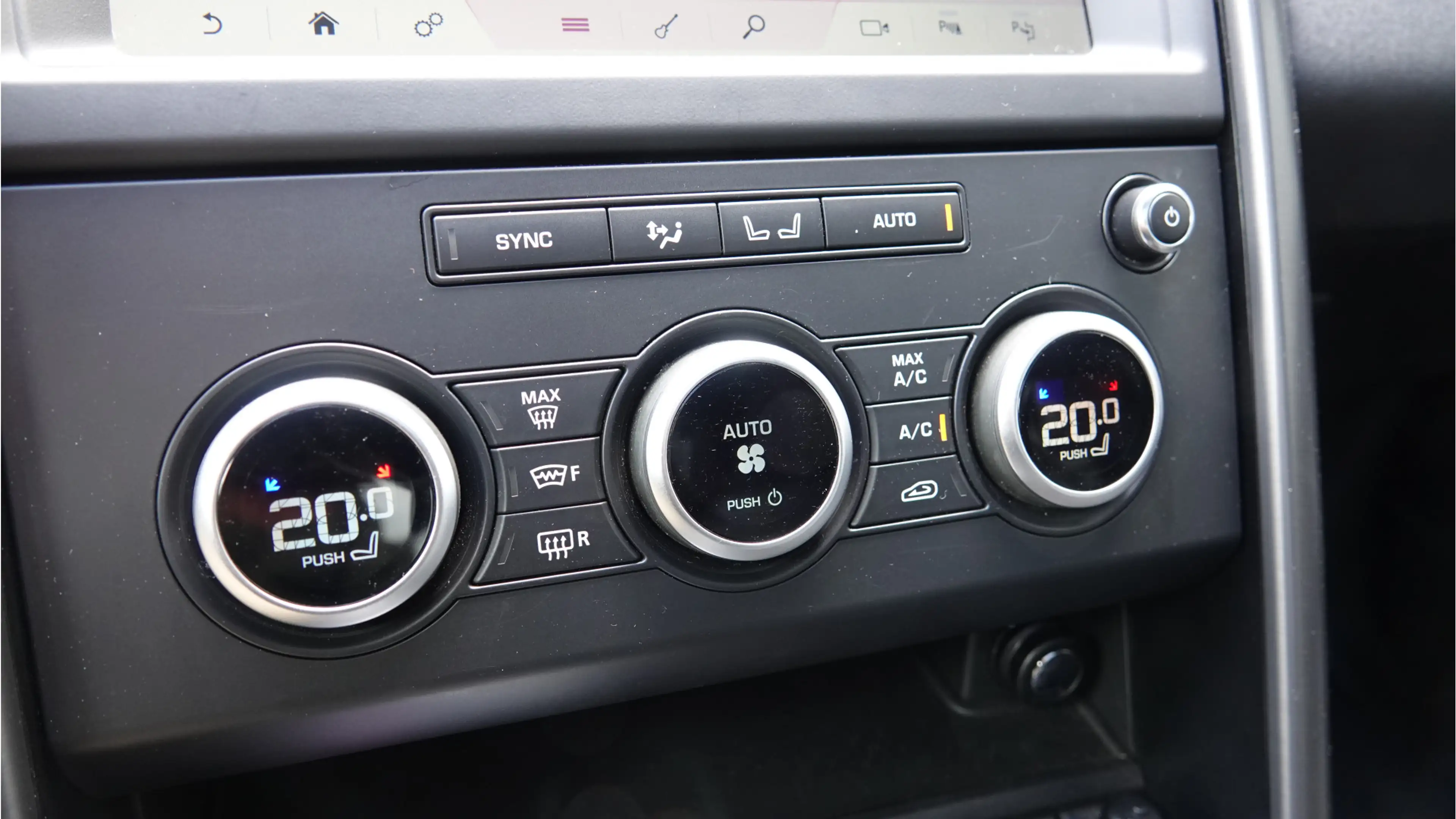 Land Rover Discovery 3.0 Sd6 Landmark Edition 7p. Black Optik | Panoram — photo 22