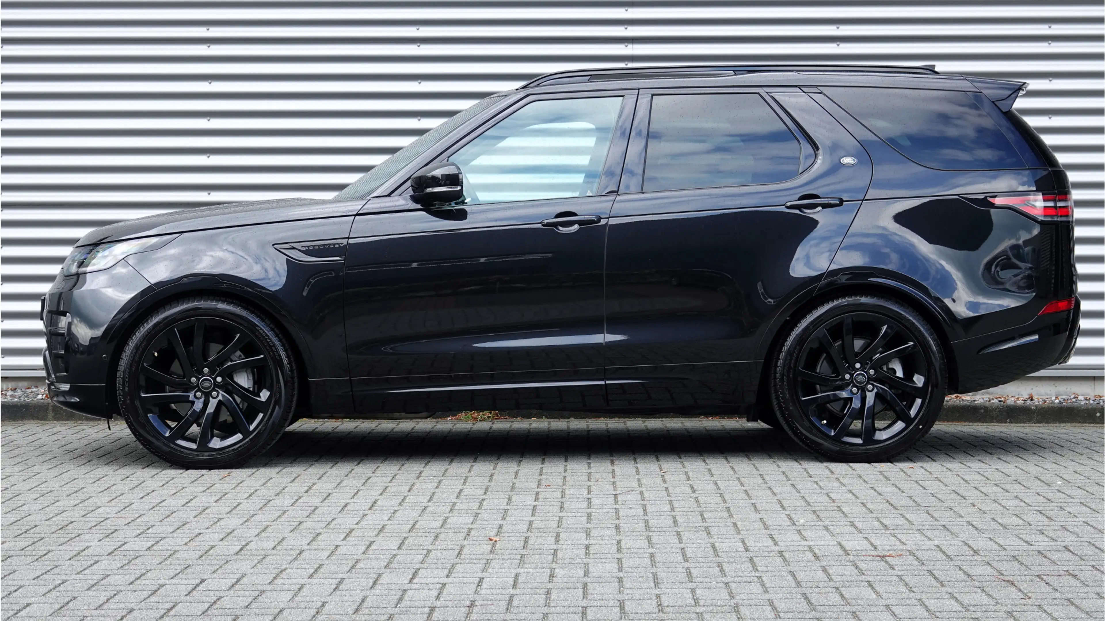 Land Rover Discovery 3.0 Sd6 Landmark Edition 7p. Black Optik | Panoram — photo 15