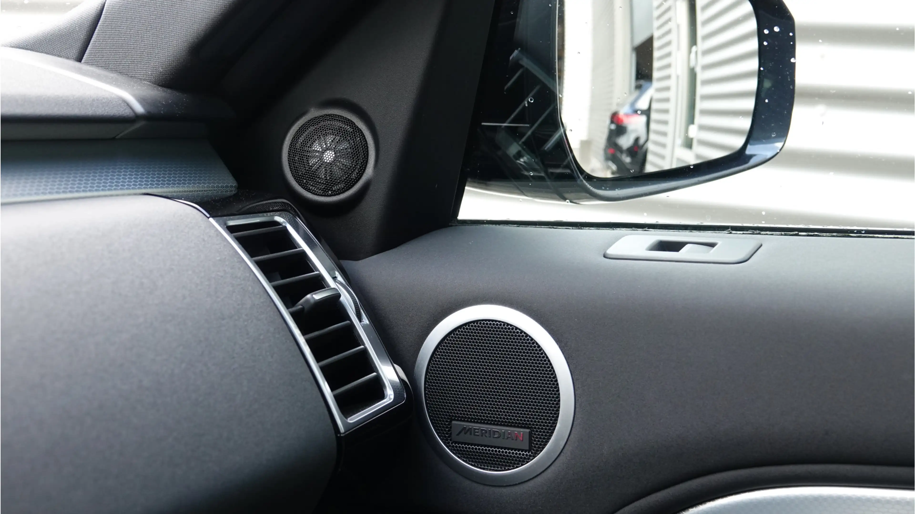 Land Rover Discovery 3.0 Sd6 Landmark Edition 7p. Black Optik | Panoram — photo 24