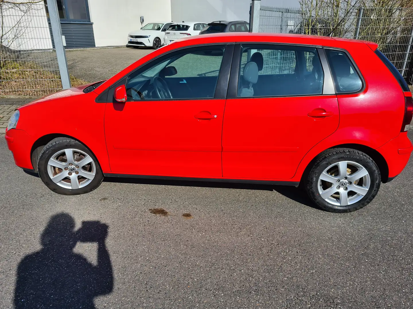 Volkswagen Polo 1.4 Trendline Rojo - 2