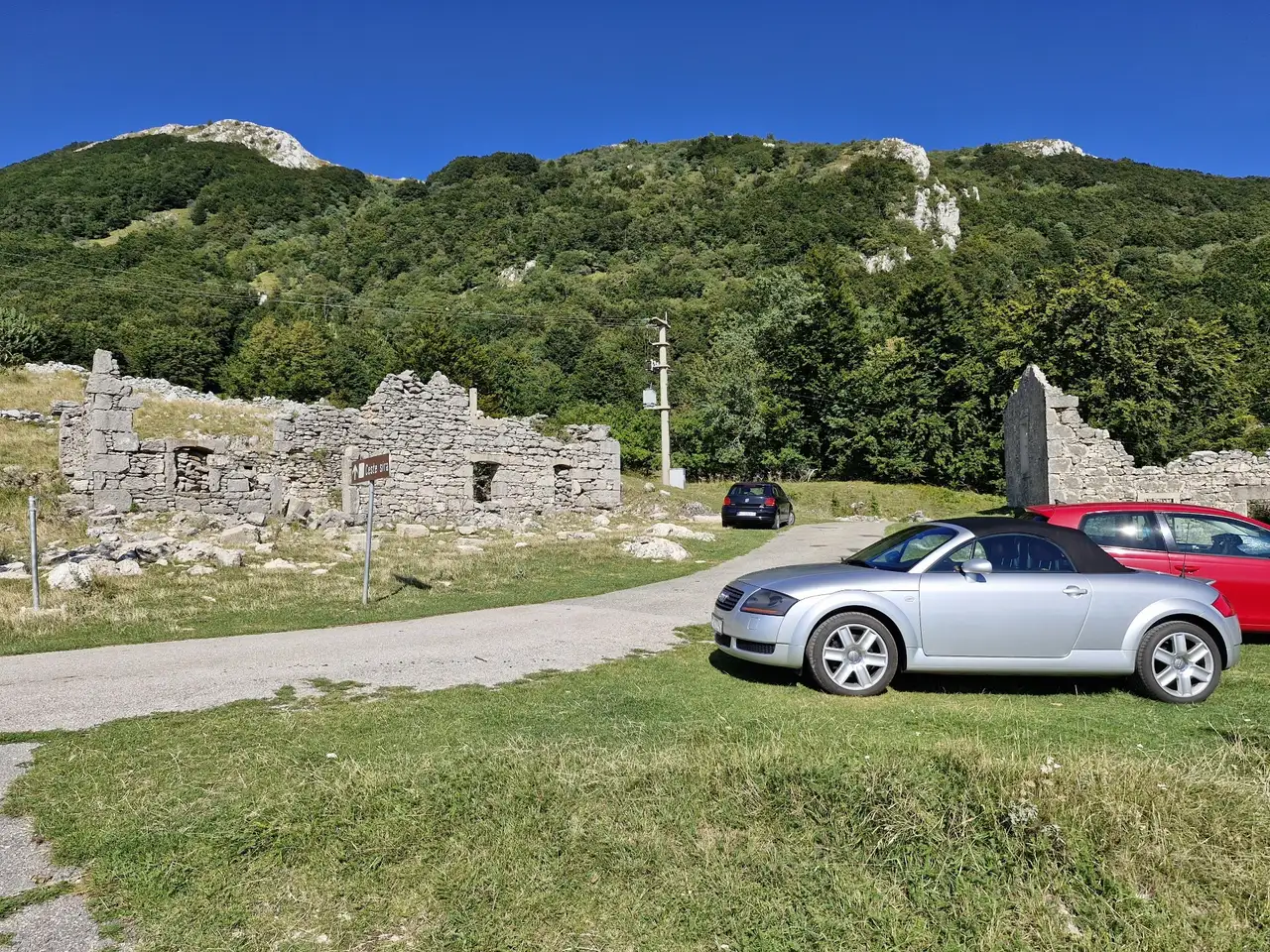 Audi TT Roadster 1.8 T quattro, foto 1