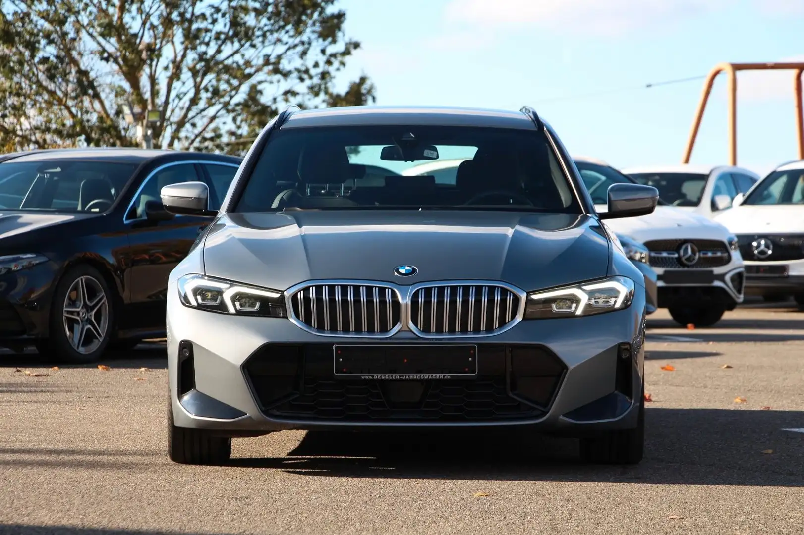 BMW 330 i Touring ACC*LED LICHT*WIDESCREEN M Sport Grau - 2