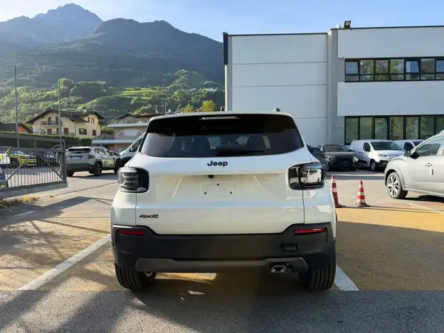 Jeep Avenger view 8