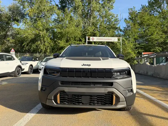 Jeep Avenger view 2