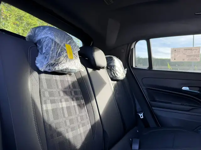 Jeep Avenger view 9