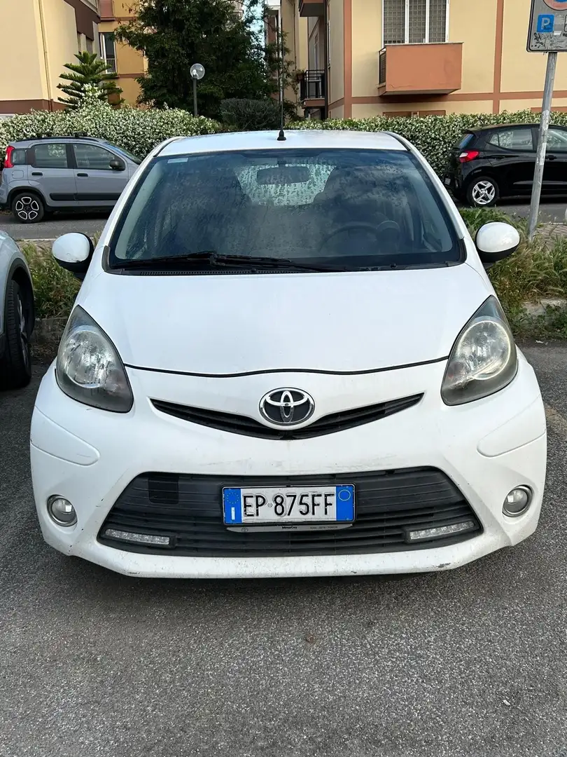 Toyota Aygo Blanc - 1
