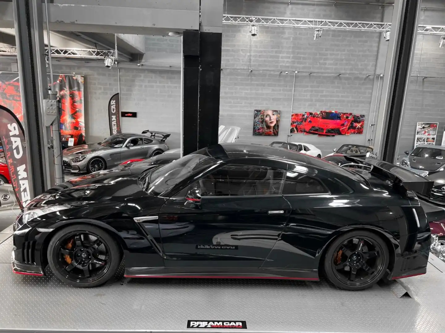Nissan GT-R NISMO Origine France Schwarz - 2