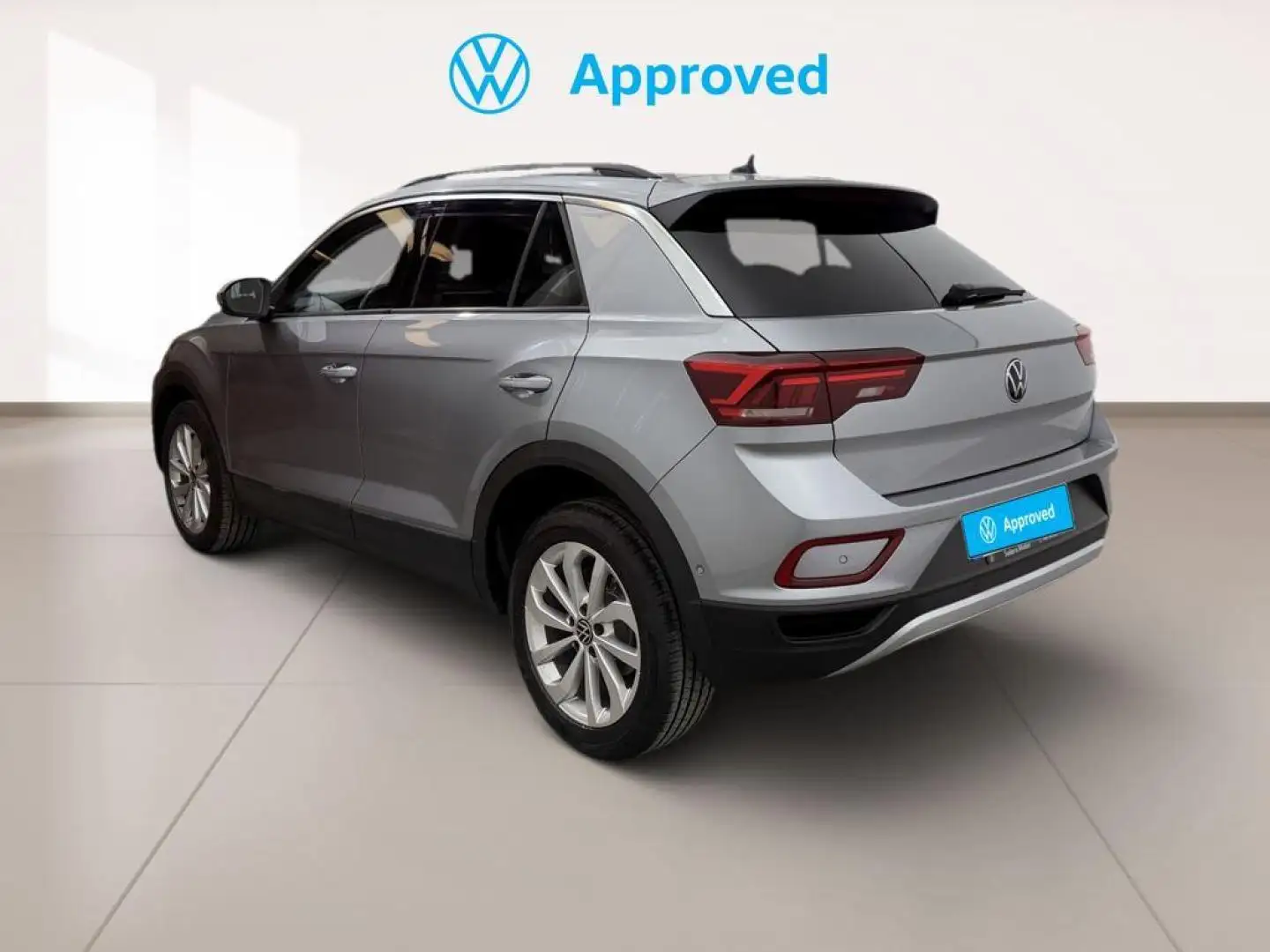 Volkswagen T-Roc Life 1.0 TSI 81 kW (110 CV) Gris - 2