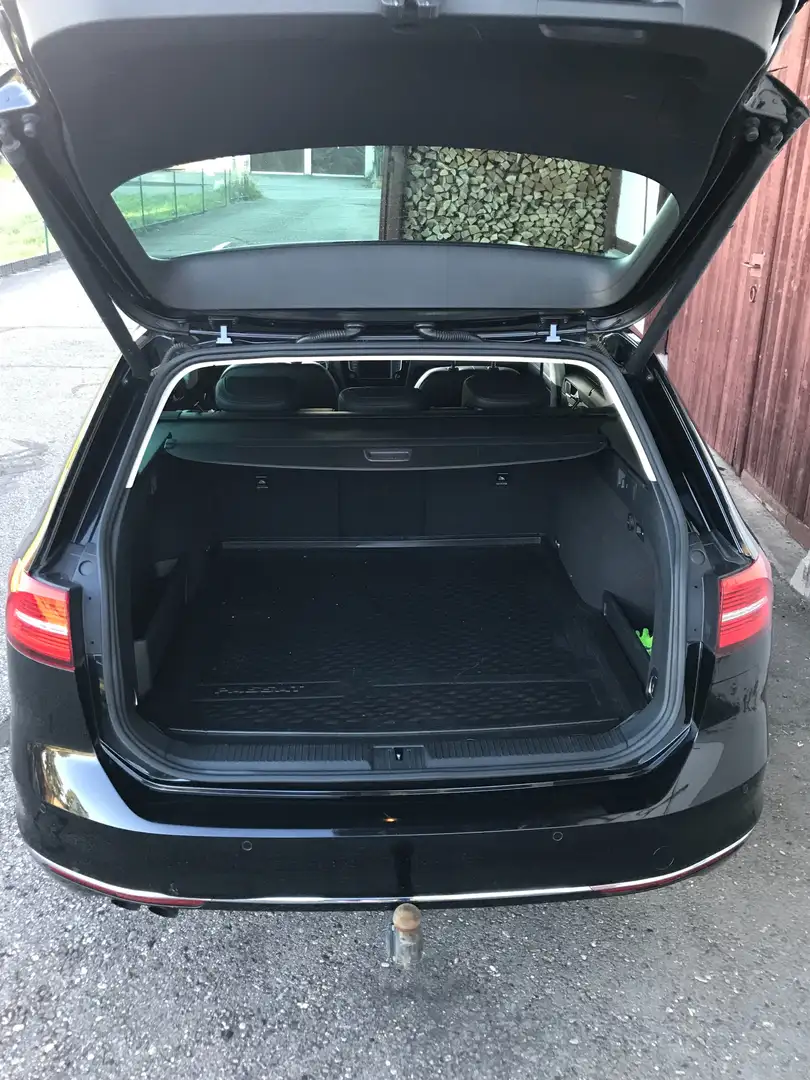 Volkswagen Passat Kombi Schwarz - 2