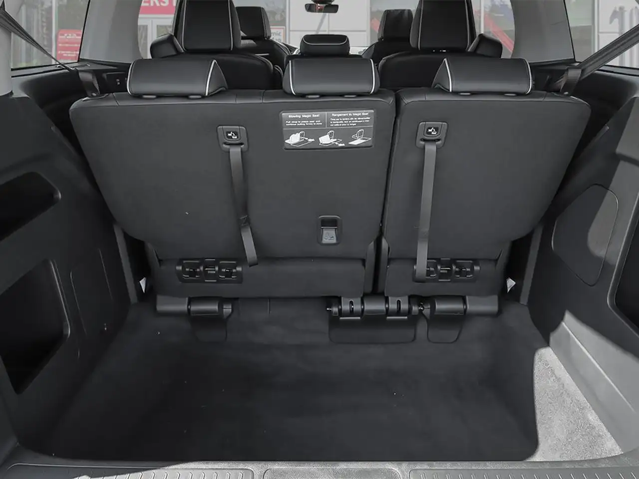 Honda Odyssey снимка Honda Odyssey
