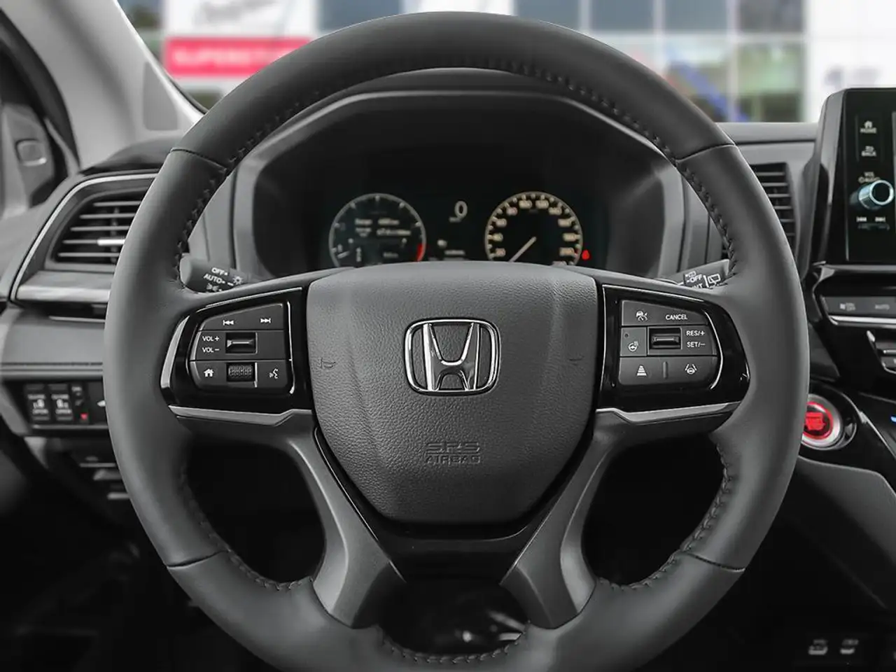 Honda Odyssey снимка Honda Odyssey