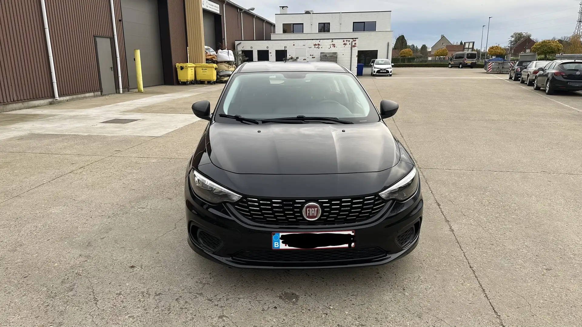 Fiat Tipo Hatchback 1.4 Černá - 2