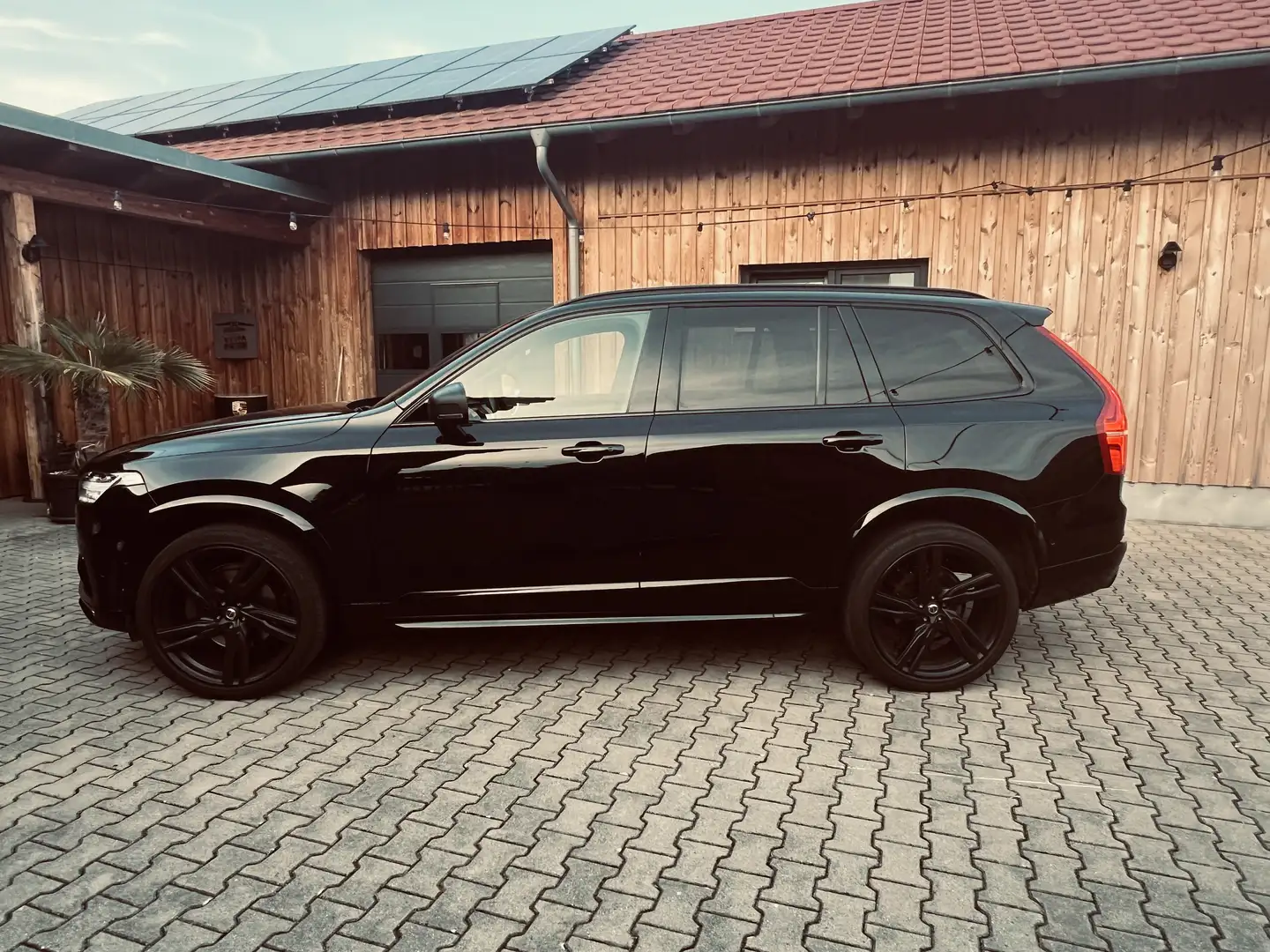 Volvo XC90 D5 AWD RDesign 22 Zoll - Pano - Car Play - Memory Schwarz - 1