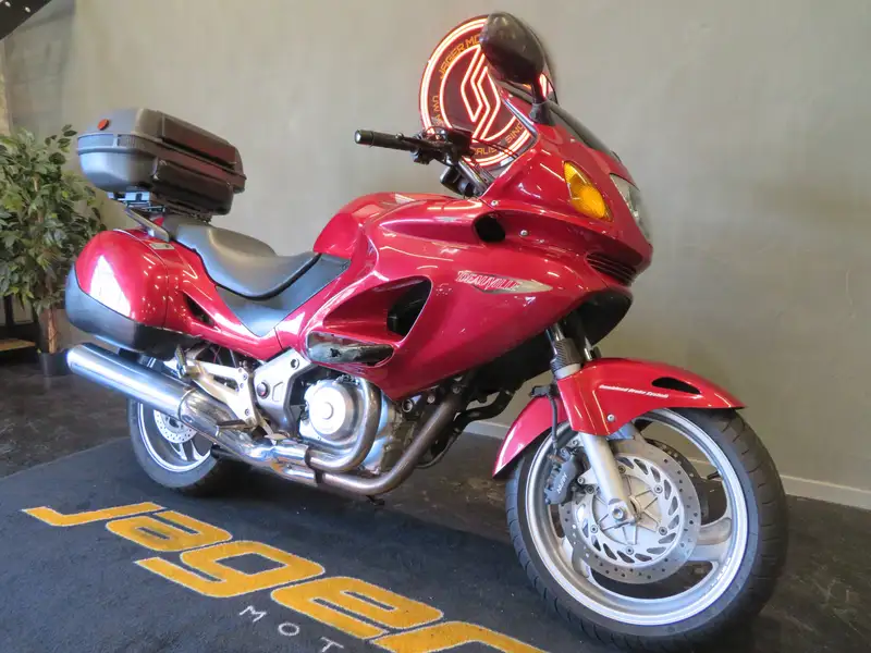Honda NT 650 Hawk - foto 2