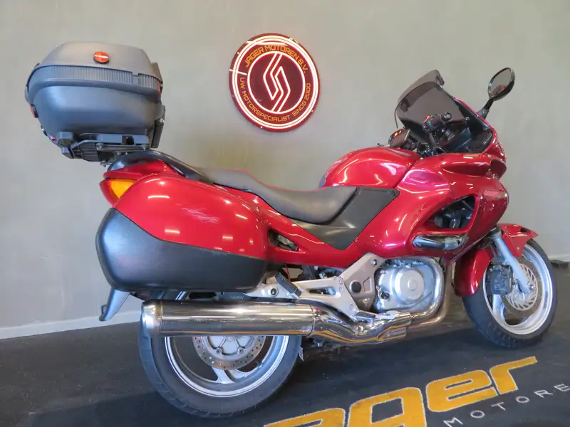 Honda NT 650 Hawk - foto 3