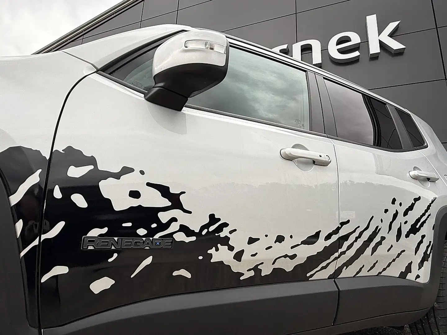 Jeep Renegade 1.3 PHEV AT 4xe Night Eagle Weiß - 2