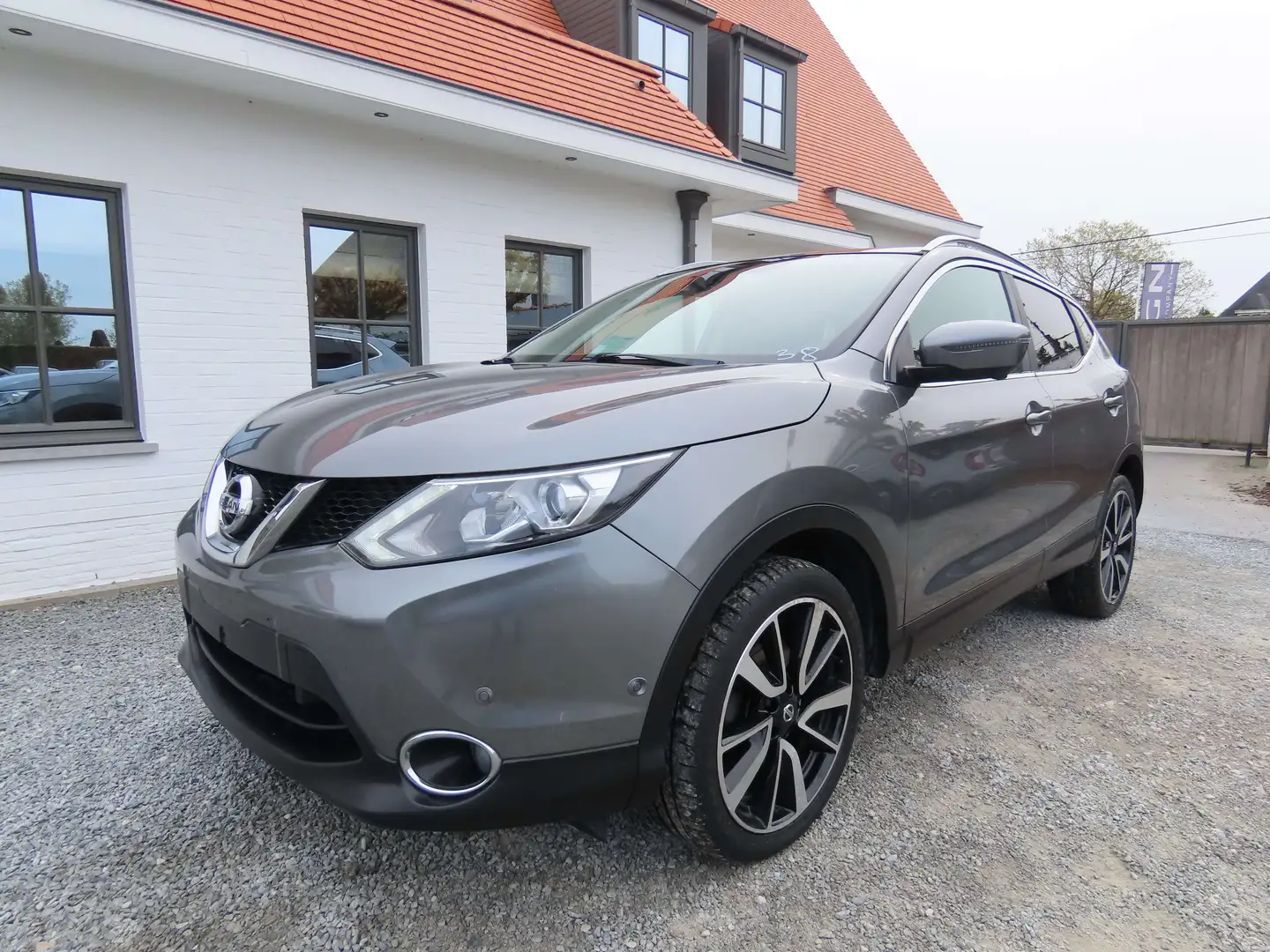 Nissan Qashqai 1.2 DIG-T 2WD Tekna Xtronic PROBLEEM BOITE Gris - 1
