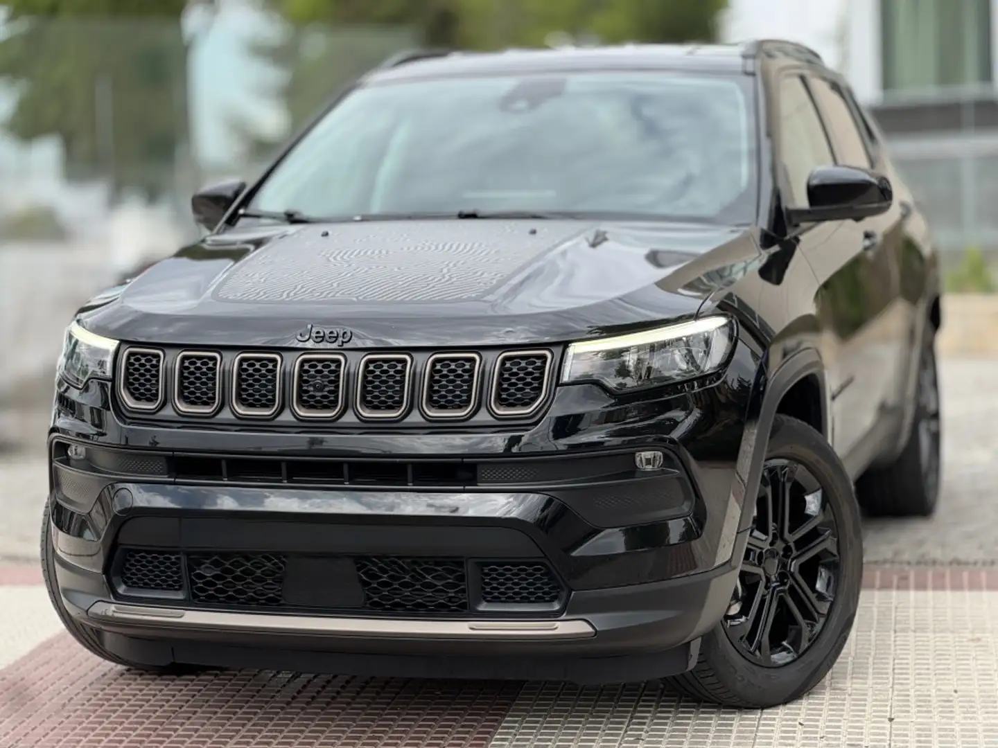 Jeep Compass 1.3 PHEV Upland EAWD Aut. 240 Noir - 1