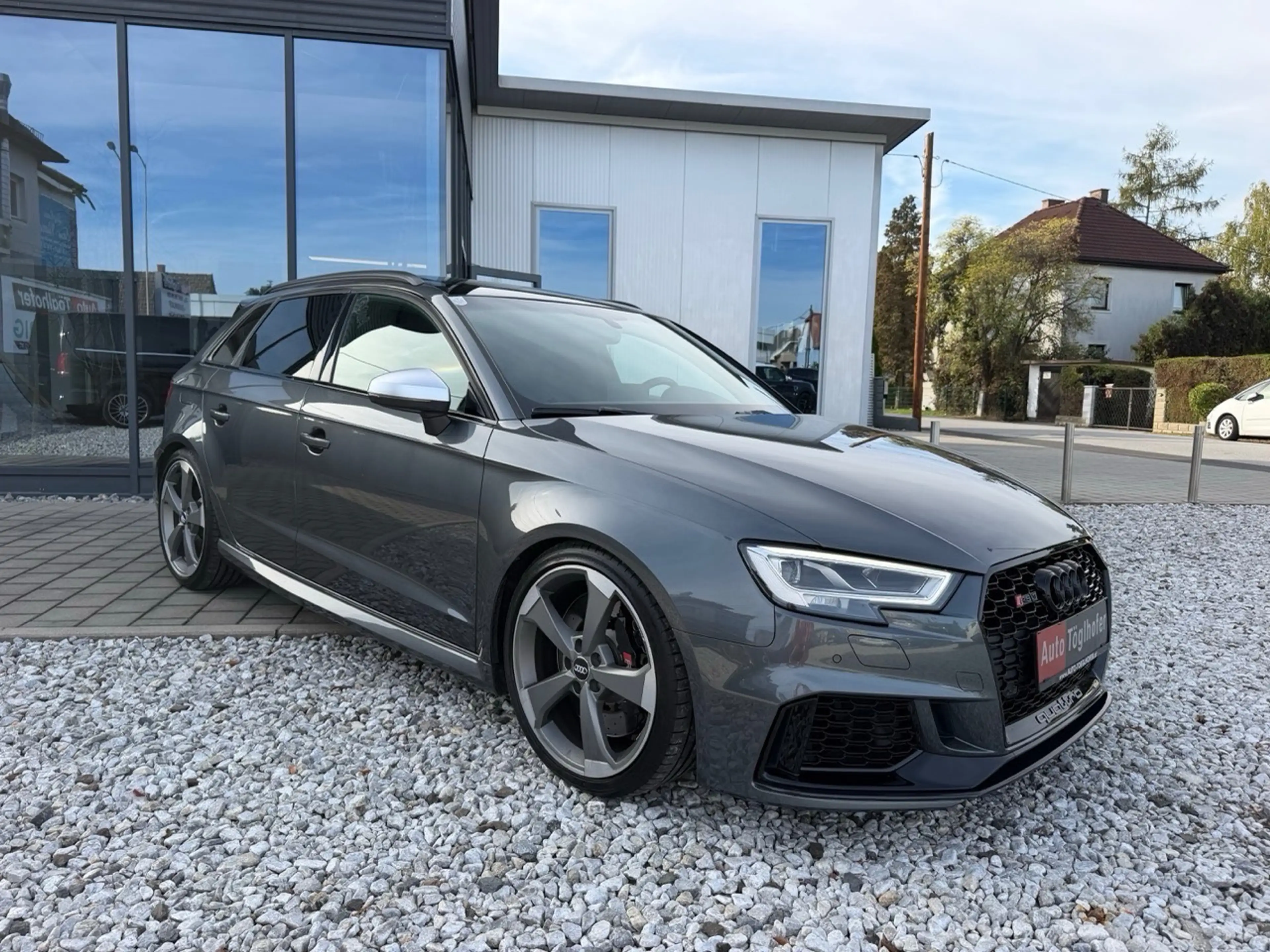 Audi RS3 8V quattro Facelift OHNE OPF Panorama jedes Audi Service B&O RS Design-Paket — photo 12