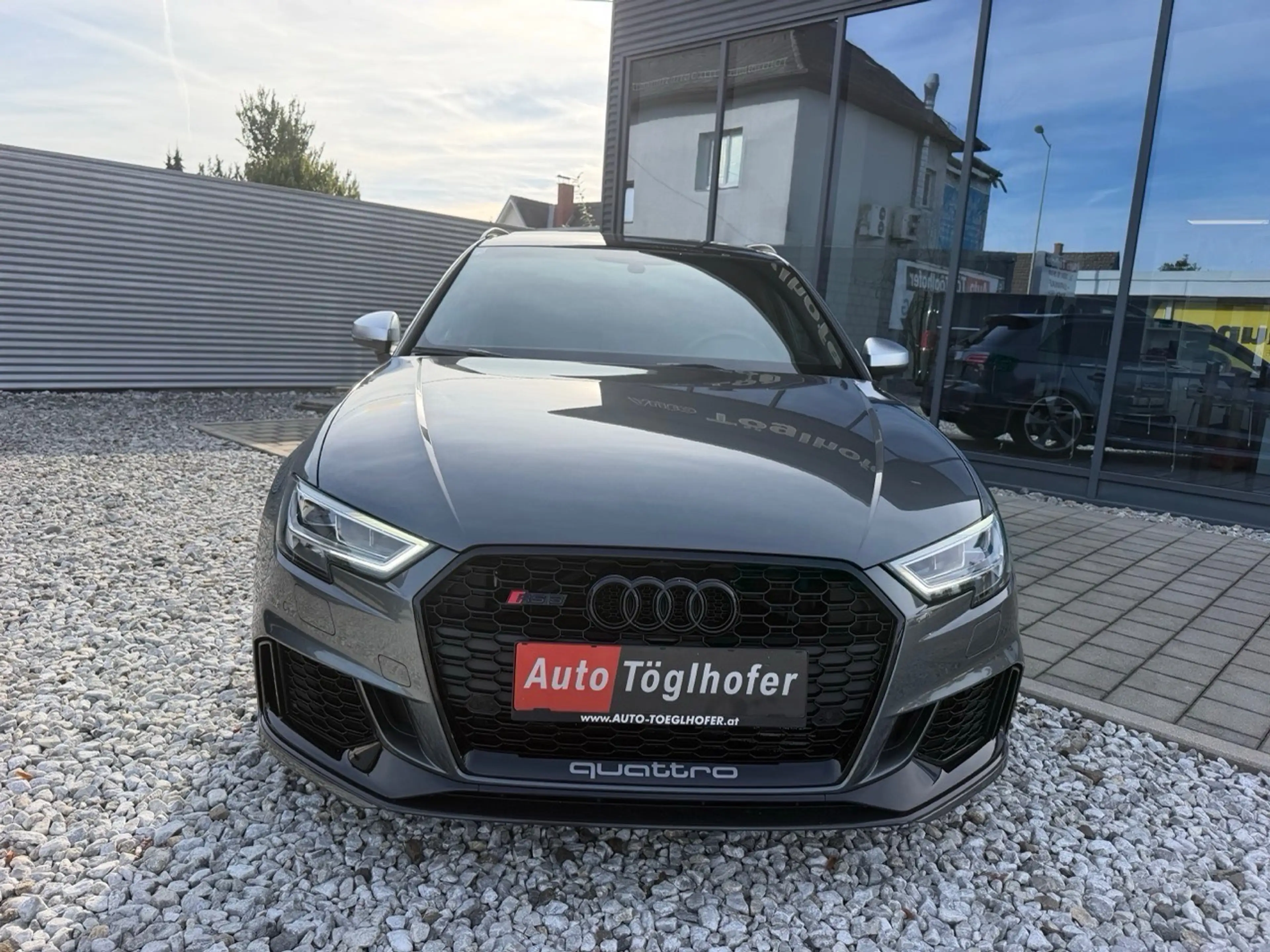 Audi RS3 8V quattro Facelift OHNE OPF Panorama jedes Audi Service B&O RS Design-Paket — photo 4