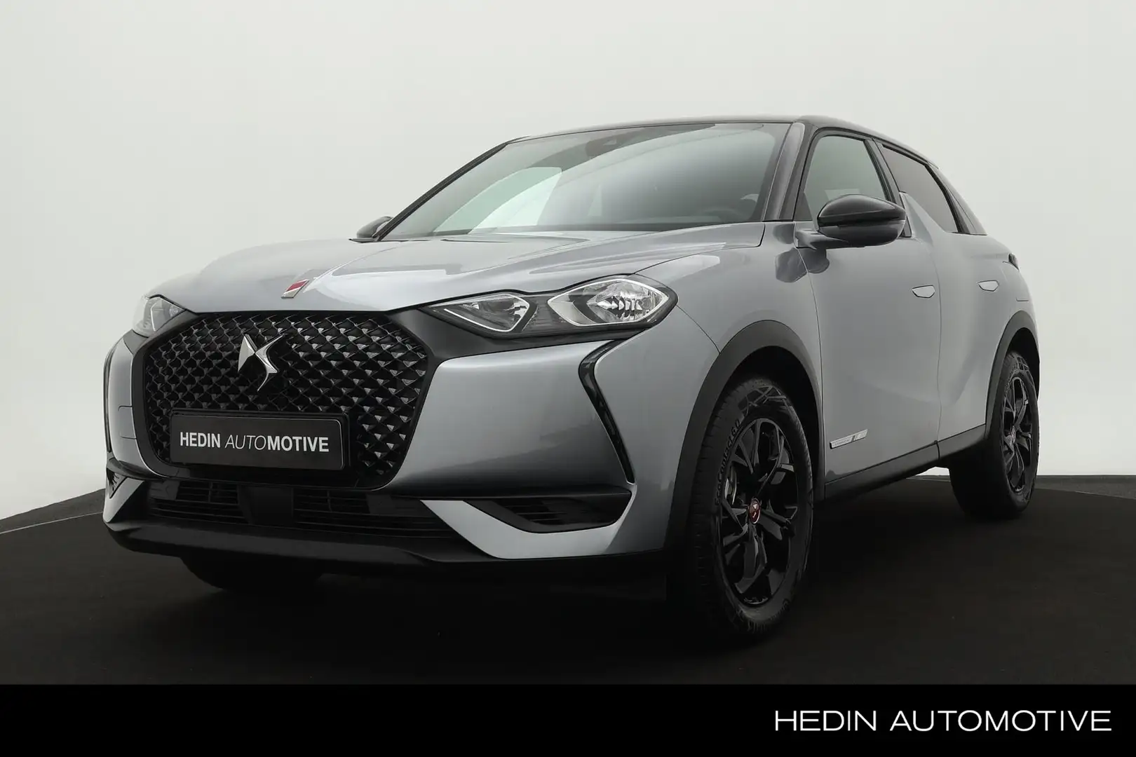 DS Automobiles DS 3 Crossback 1.2 100PK PERFORMANCE LINE | NAVIGATIE | CAMERA | Grau - 1