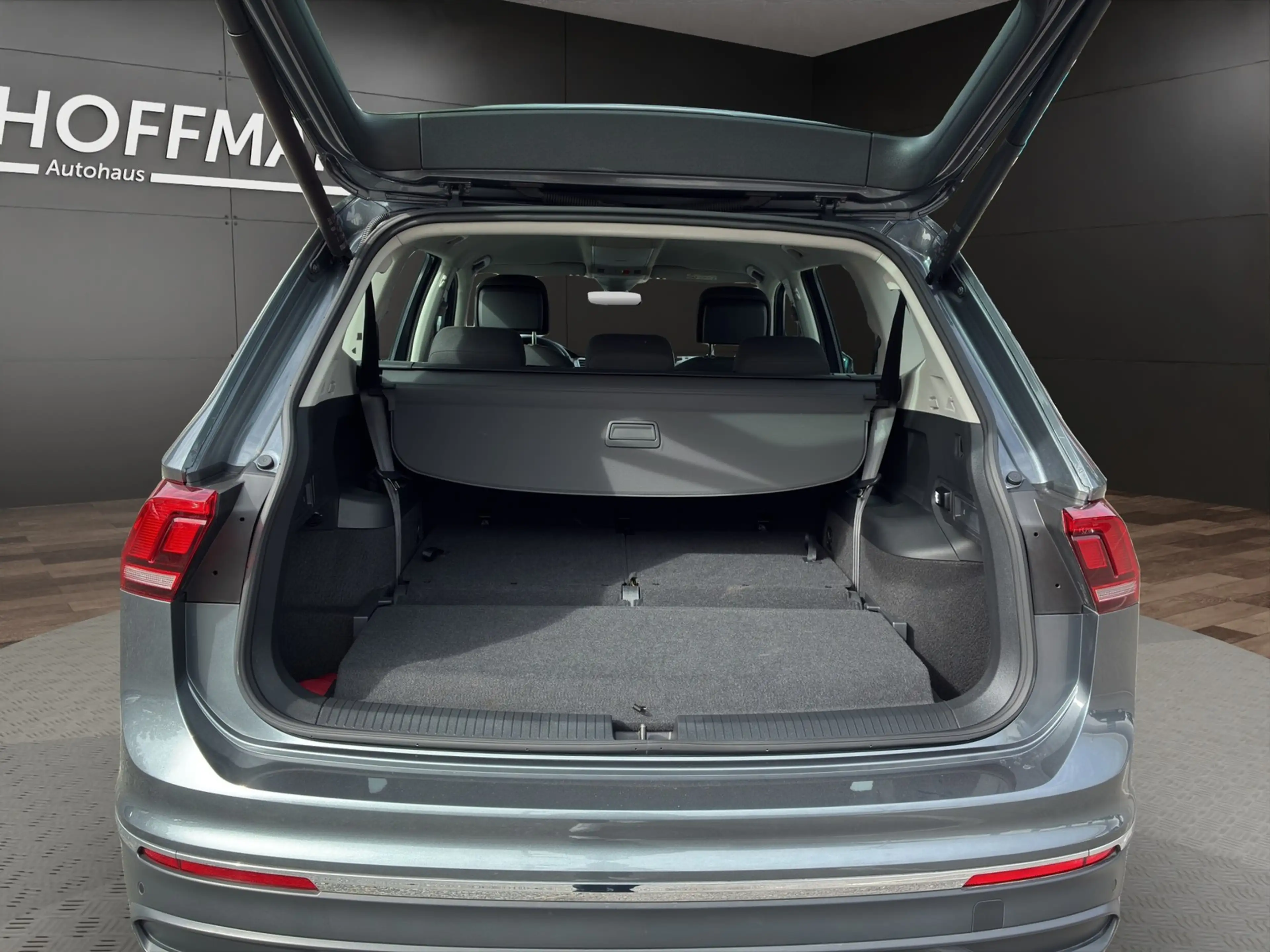 Volkswagen Tiguan Allspace 1.5 TSI Life DSG LED+Navi+AHK — photo 17