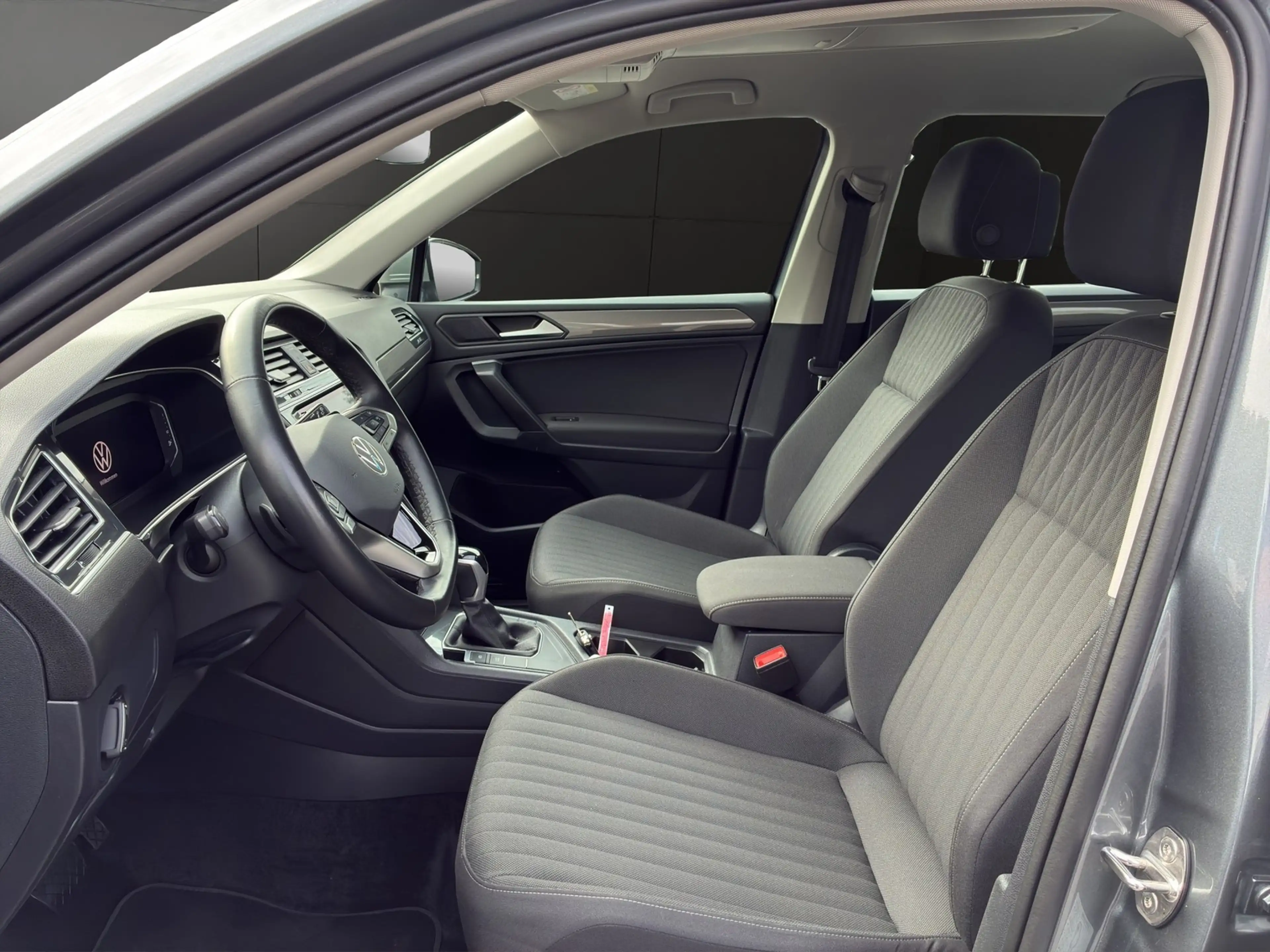 Volkswagen Tiguan Allspace 1.5 TSI Life DSG LED+Navi+AHK — photo 9