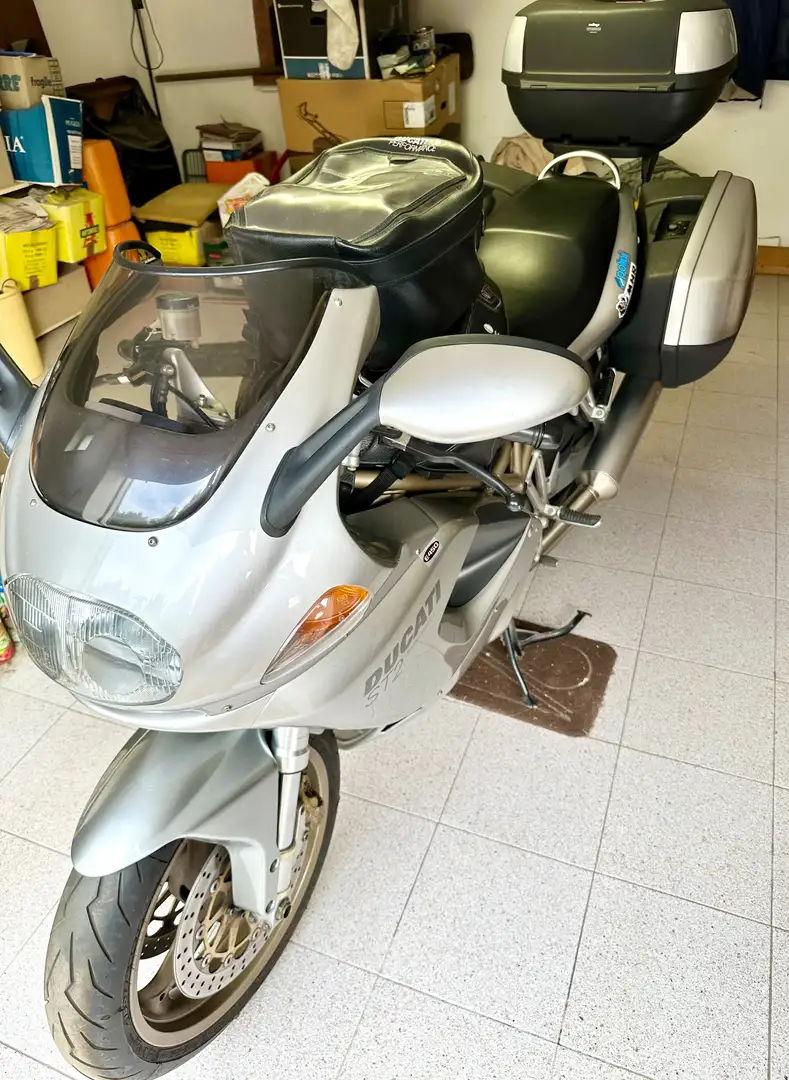 Ducati ST 2 Sport Touring srebrna - 2