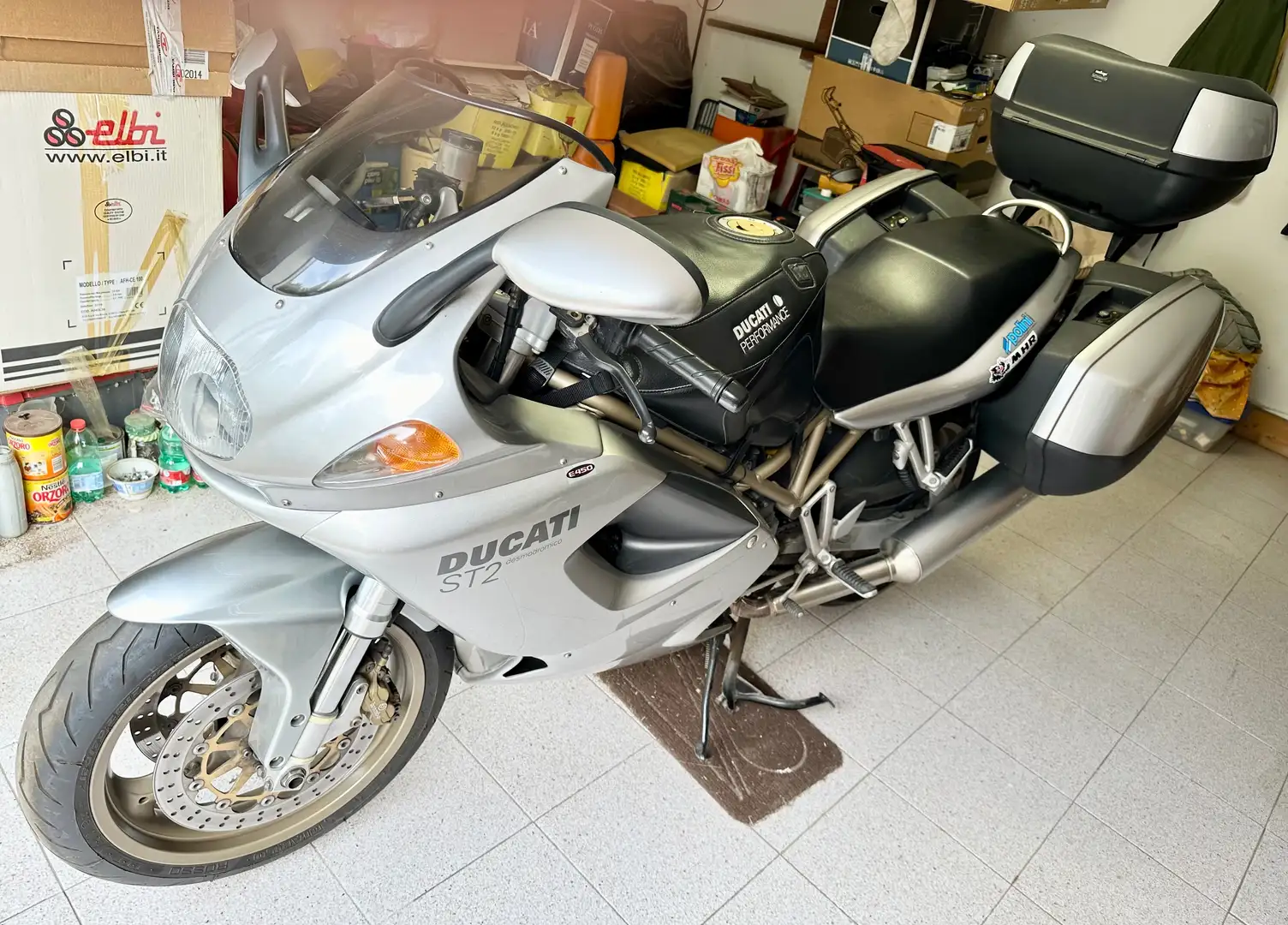 Ducati ST 2 Sport Touring srebrna - 1