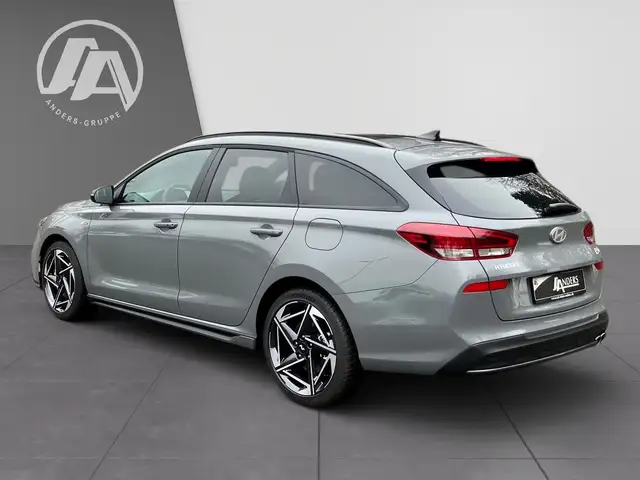 Hyundai i30 view 3