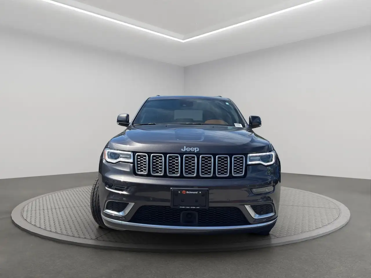 Jeep Grand Cherokee photo Jeep Grand Cherokee
