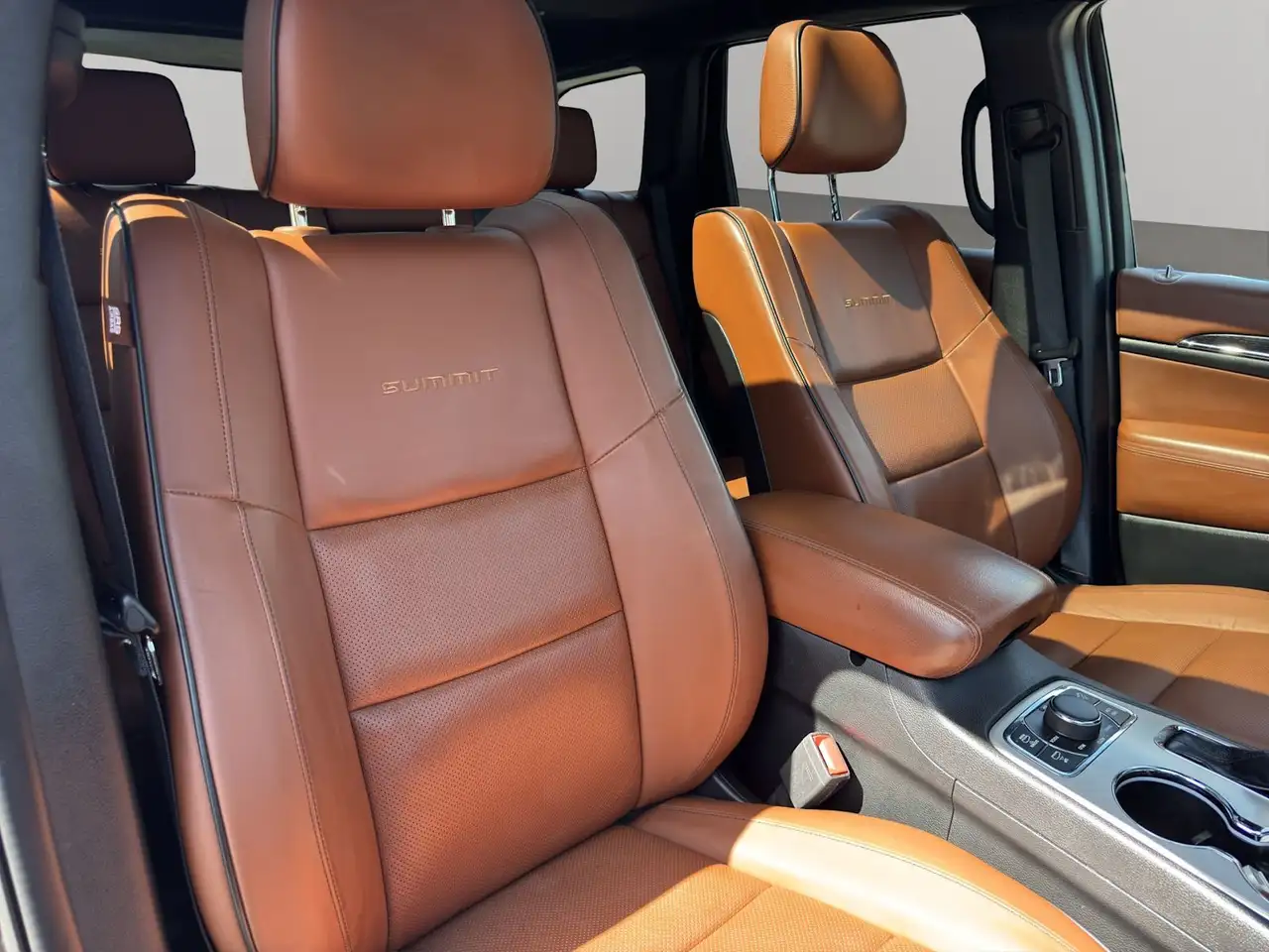 Jeep Grand Cherokee photo Jeep Grand Cherokee