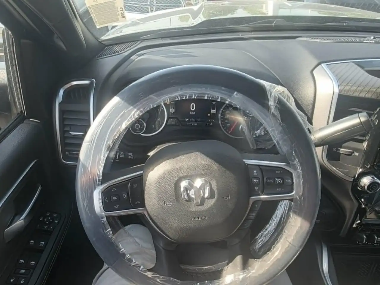 RAM 3500 снимка RAM 3500
