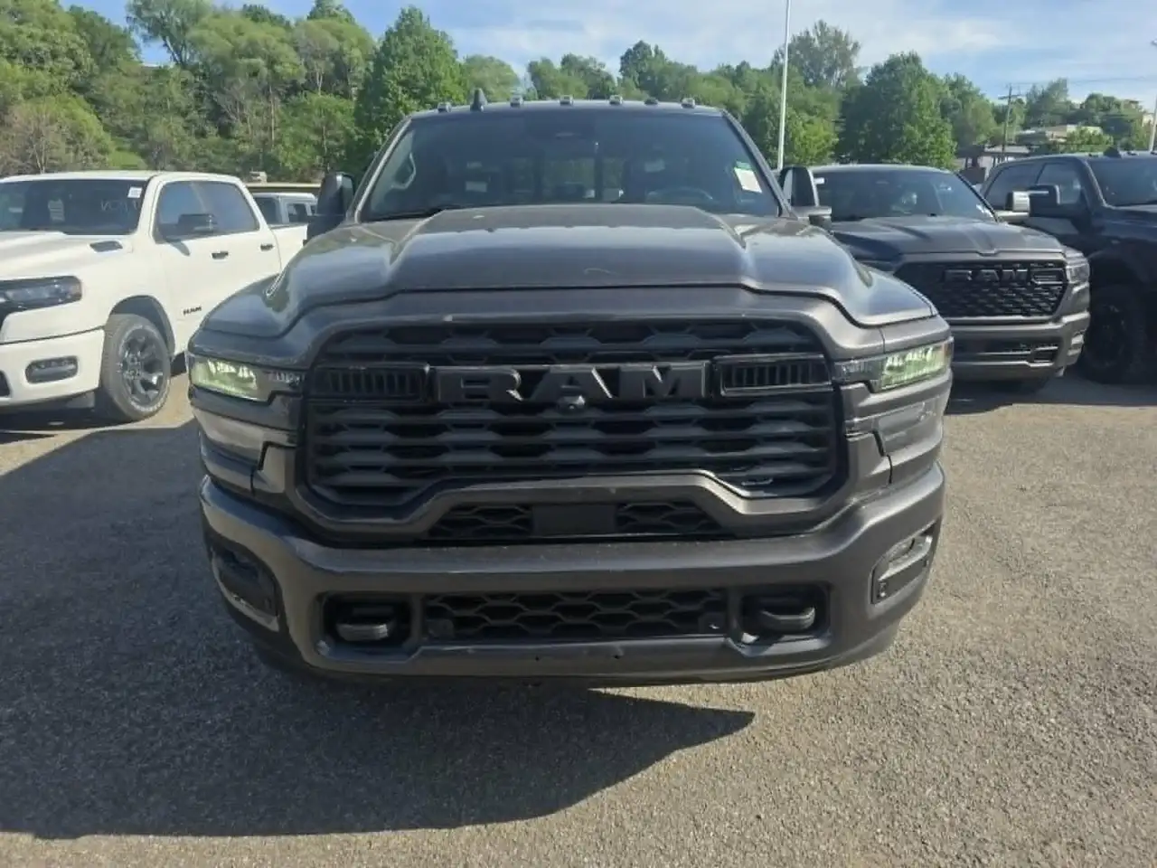 RAM 3500 снимка RAM 3500