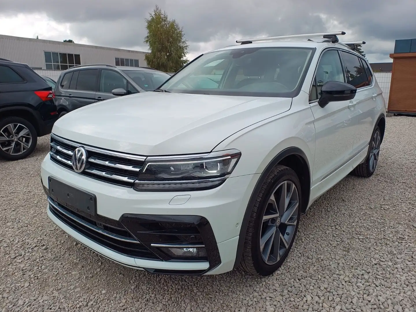 Volkswagen Tiguan Allspace IQ.DRIVE 4Motion, 7 Sitze, LED Blanc - 1