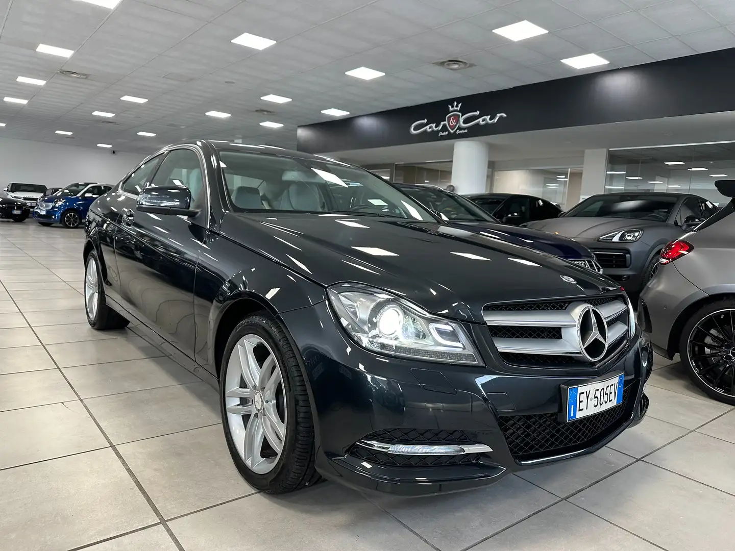 Mercedes-Benz C 220 d Coupe Avantgarde Blauw - 1