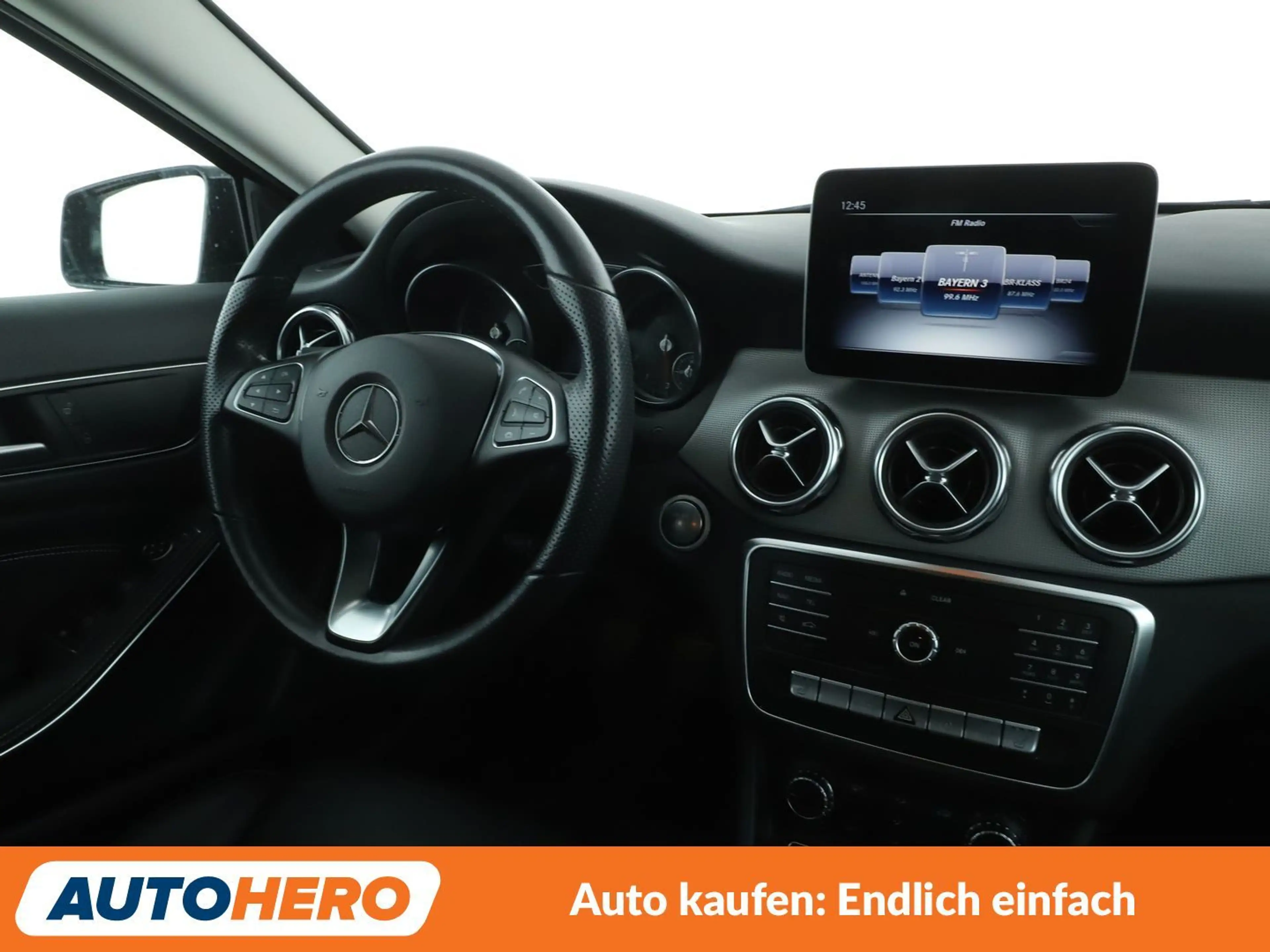 Mercedes-Benz GLA 180 GLA 180 Urban — photo 13