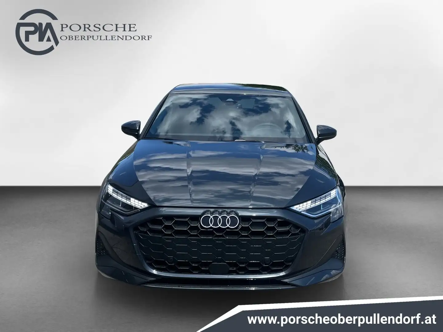 Audi A3 30 TFSI Grijs - 2
