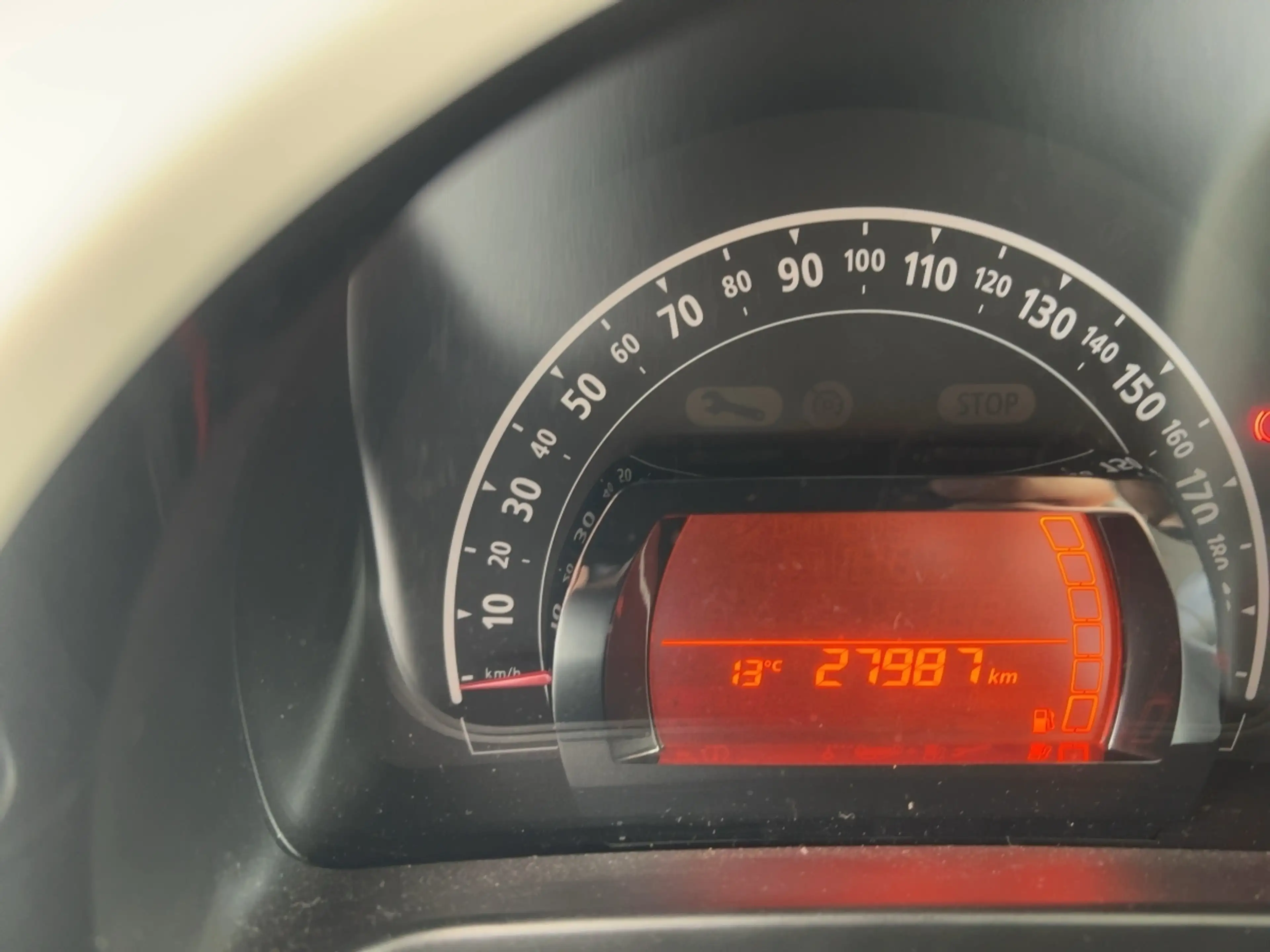 Renault Twingo 1.0 SCE 65 EQUILIBRE — photo 13