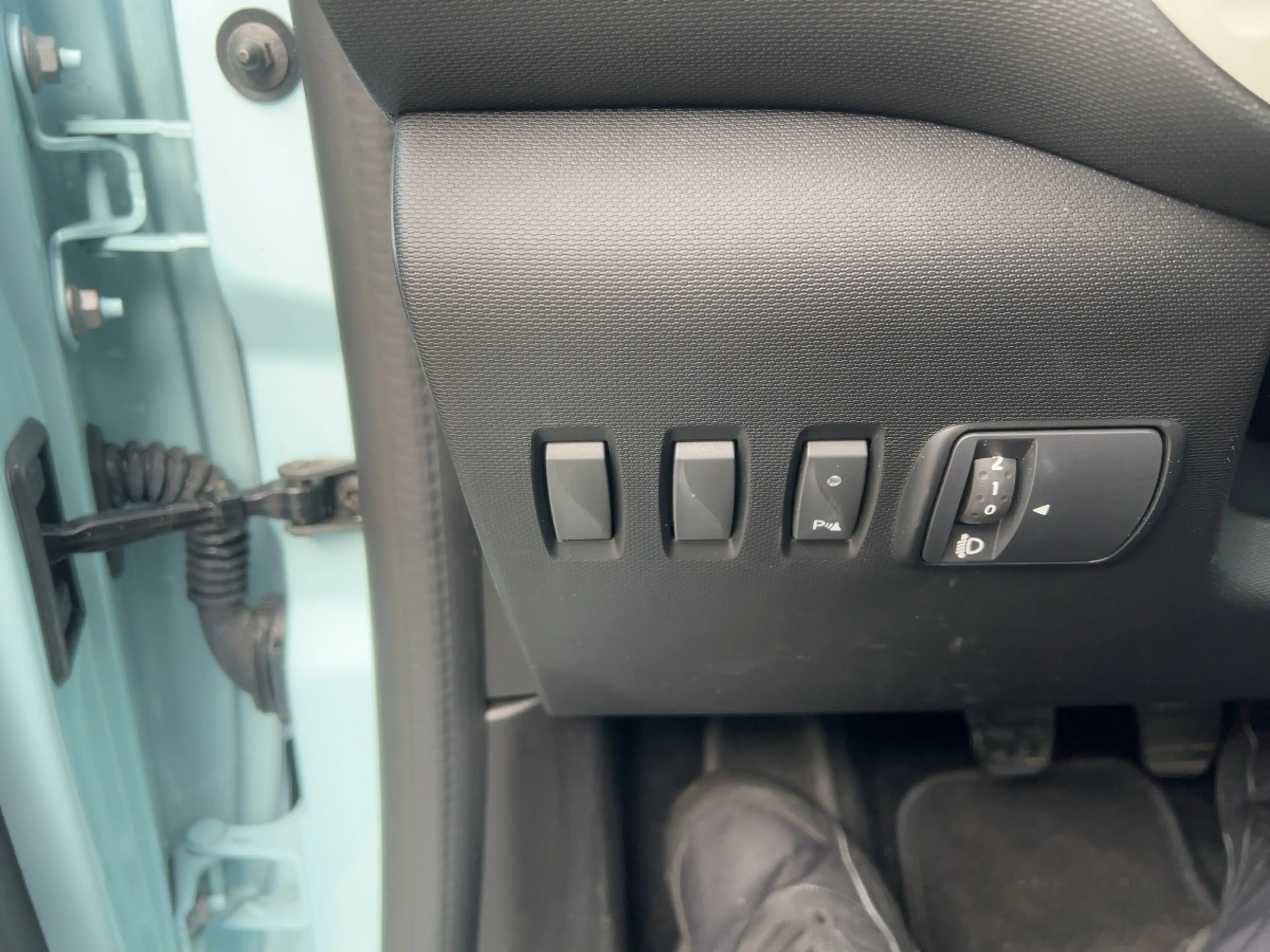 Renault Twingo 1.0 SCE 65 EQUILIBRE — photo 16
