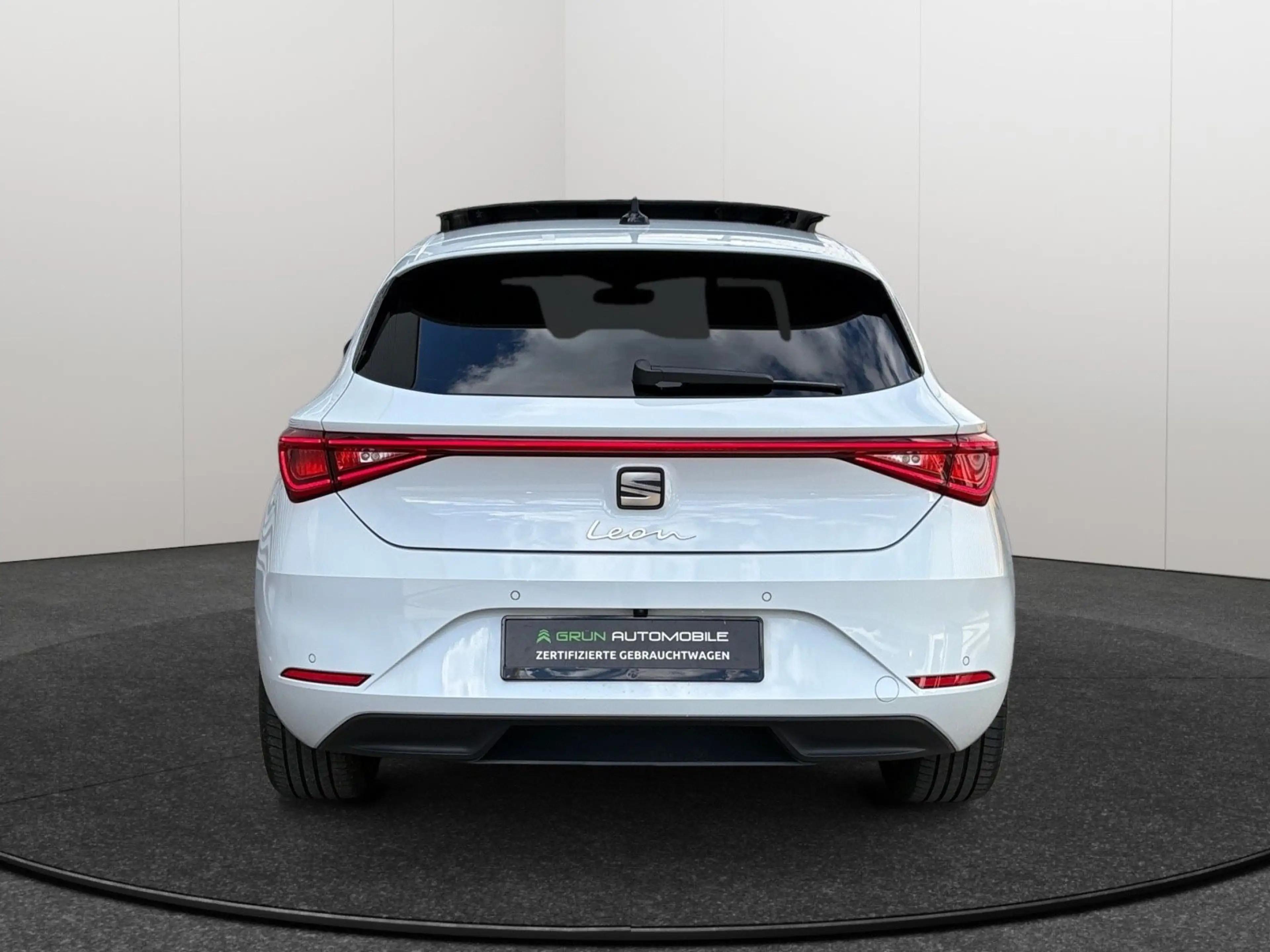 SEAT Leon Xcellence Schiebedach/Apple CarPlay — photo 7